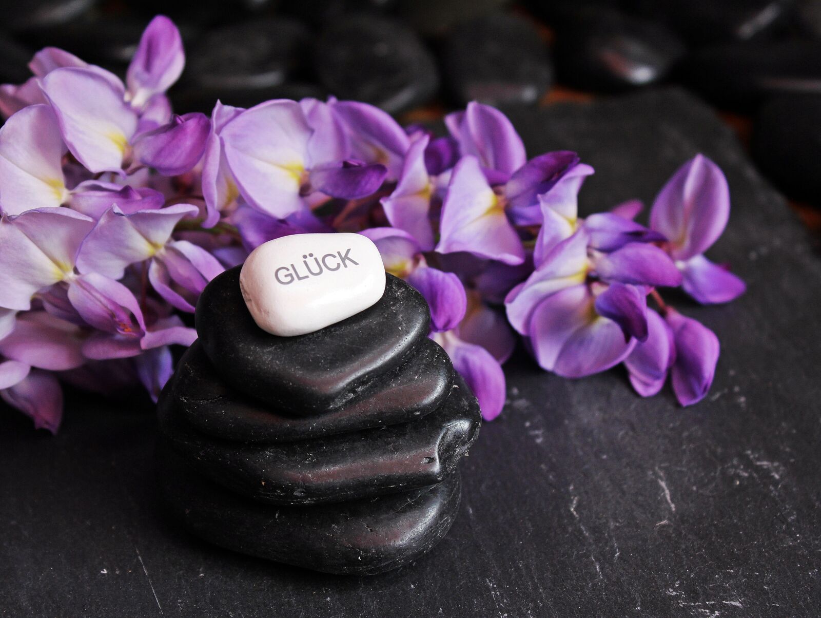 Canon EOS 550D (EOS Rebel T2i / EOS Kiss X4) sample photo. Balance, meditation, stones photography