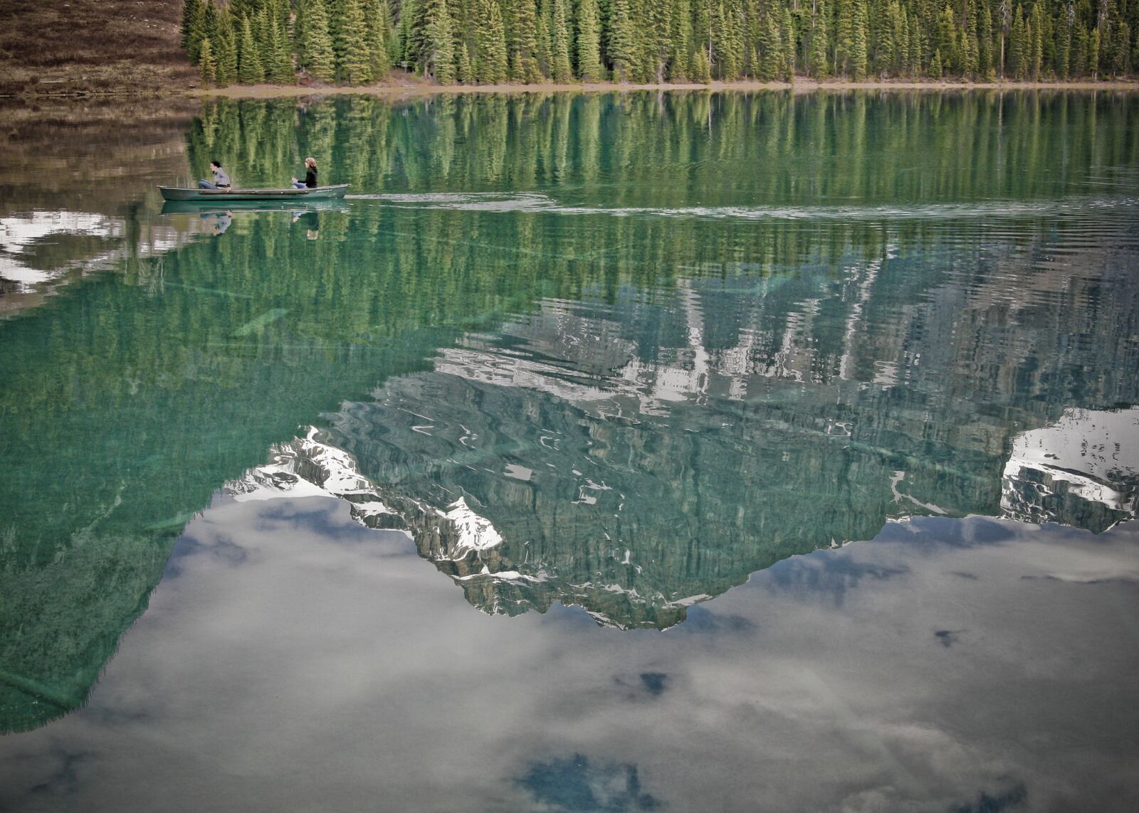 Canon EOS 20D sample photo. Lake, mountain scene, forest photography