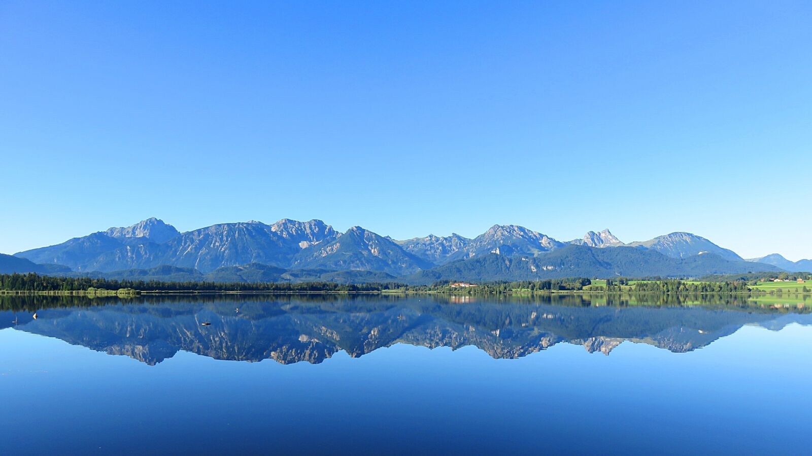 Canon PowerShot SX710 HS sample photo. Mountains, mirroring, water photography
