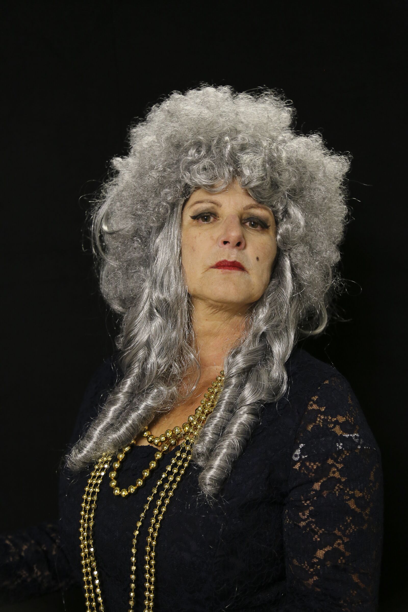 Canon EOS 6D + Canon EF 24-105mm F4L IS USM sample photo. Theater, woman, female photography