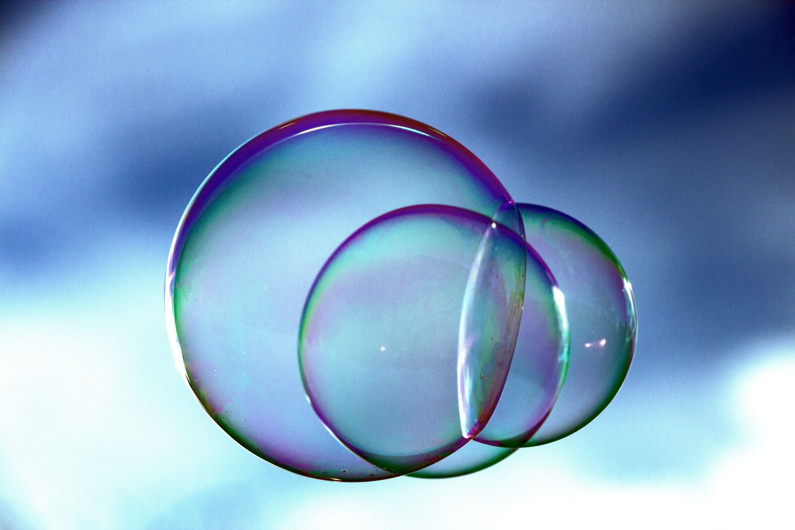Canon EOS 700D (EOS Rebel T5i / EOS Kiss X7i) sample photo. Soap bubbles, ball, colorful photography