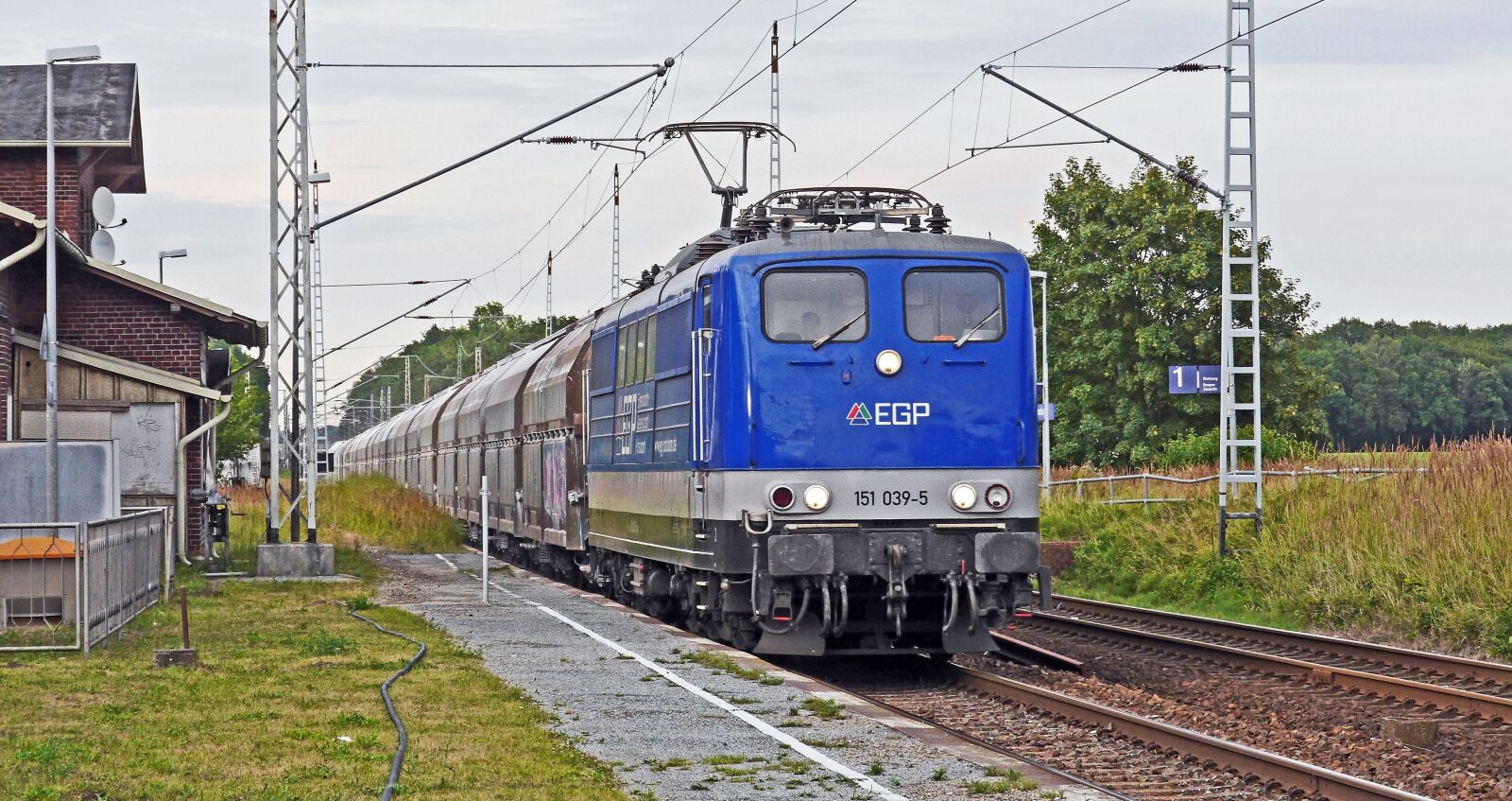 Panasonic Lumix DMC-GH3 sample photo. Freight train, railway station photography