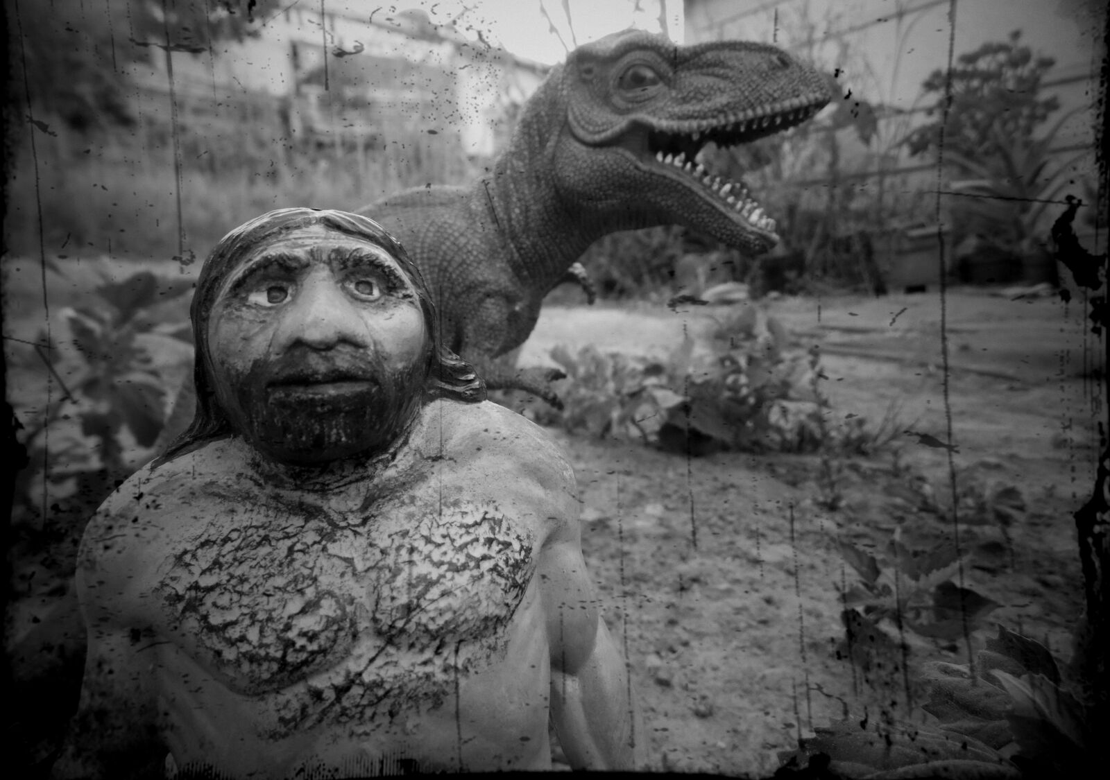 Samsung WB100/  WB101 sample photo. Cavernicola, dinosaurio, juguete photography