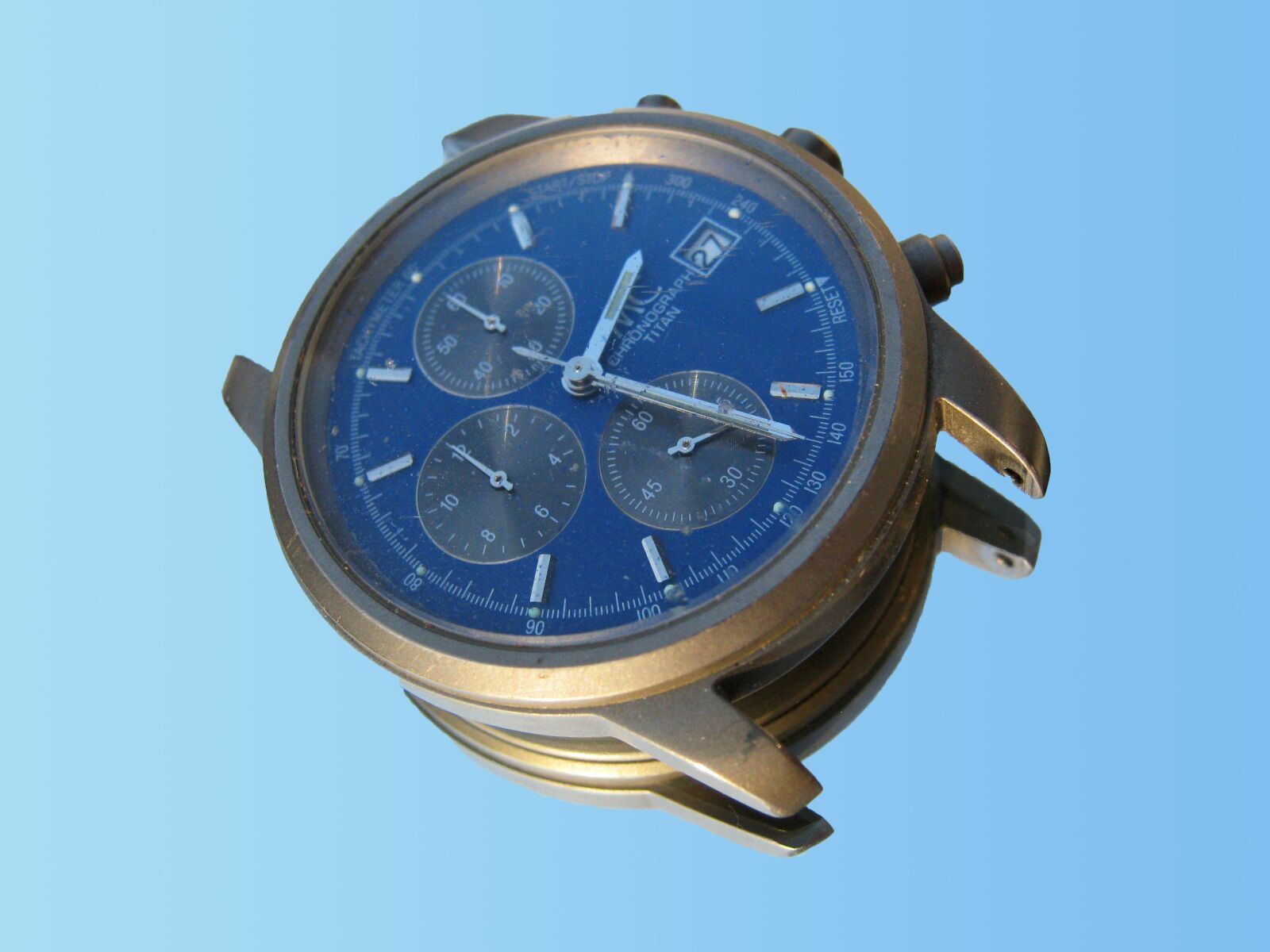 Canon PowerShot A495 sample photo. Clock, pocket watch, blue photography