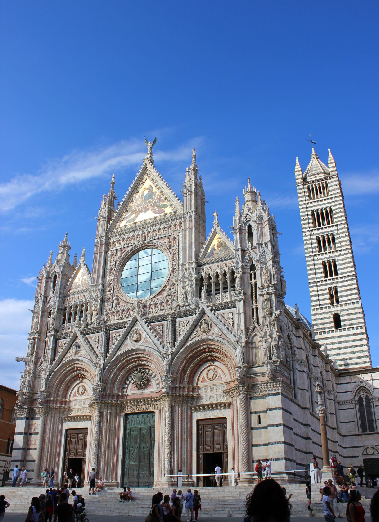 Canon EOS 550D (EOS Rebel T2i / EOS Kiss X4) sample photo. Duomo, gothic, cathedral photography