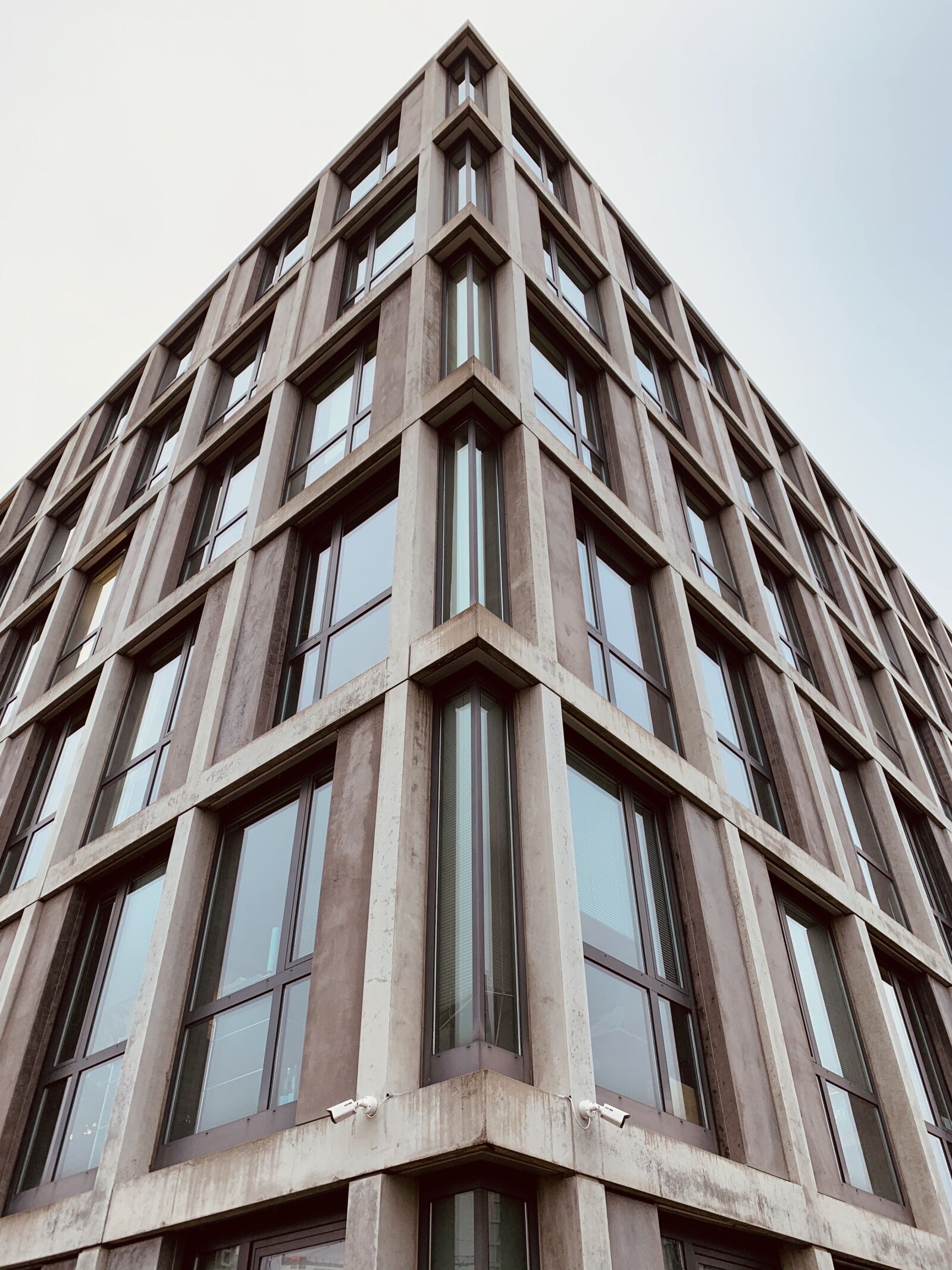Apple iPhone XR sample photo. Architecture, building, urban photography