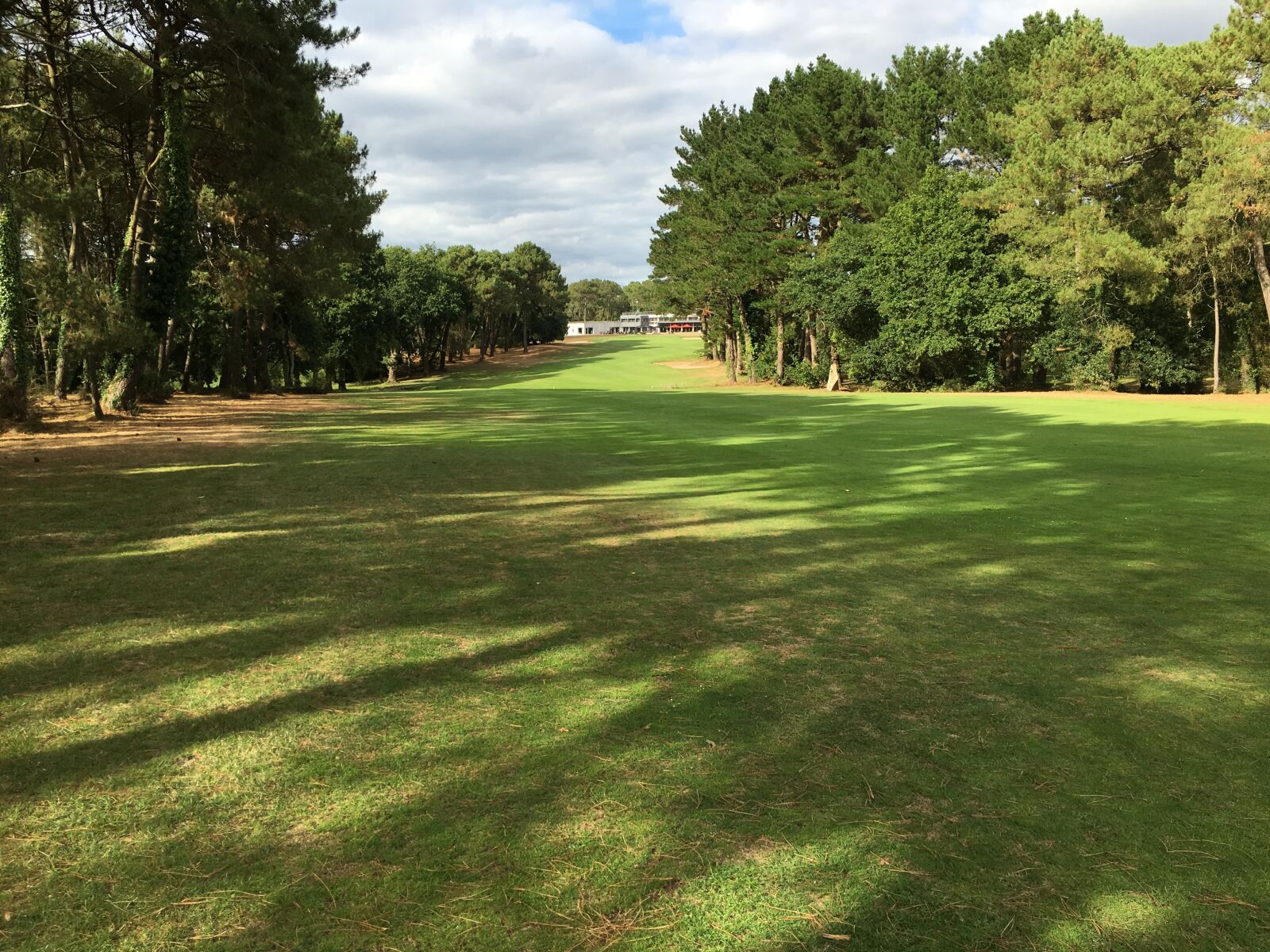 Apple iPhone 6s sample photo. Golf, lawn, brittany photography