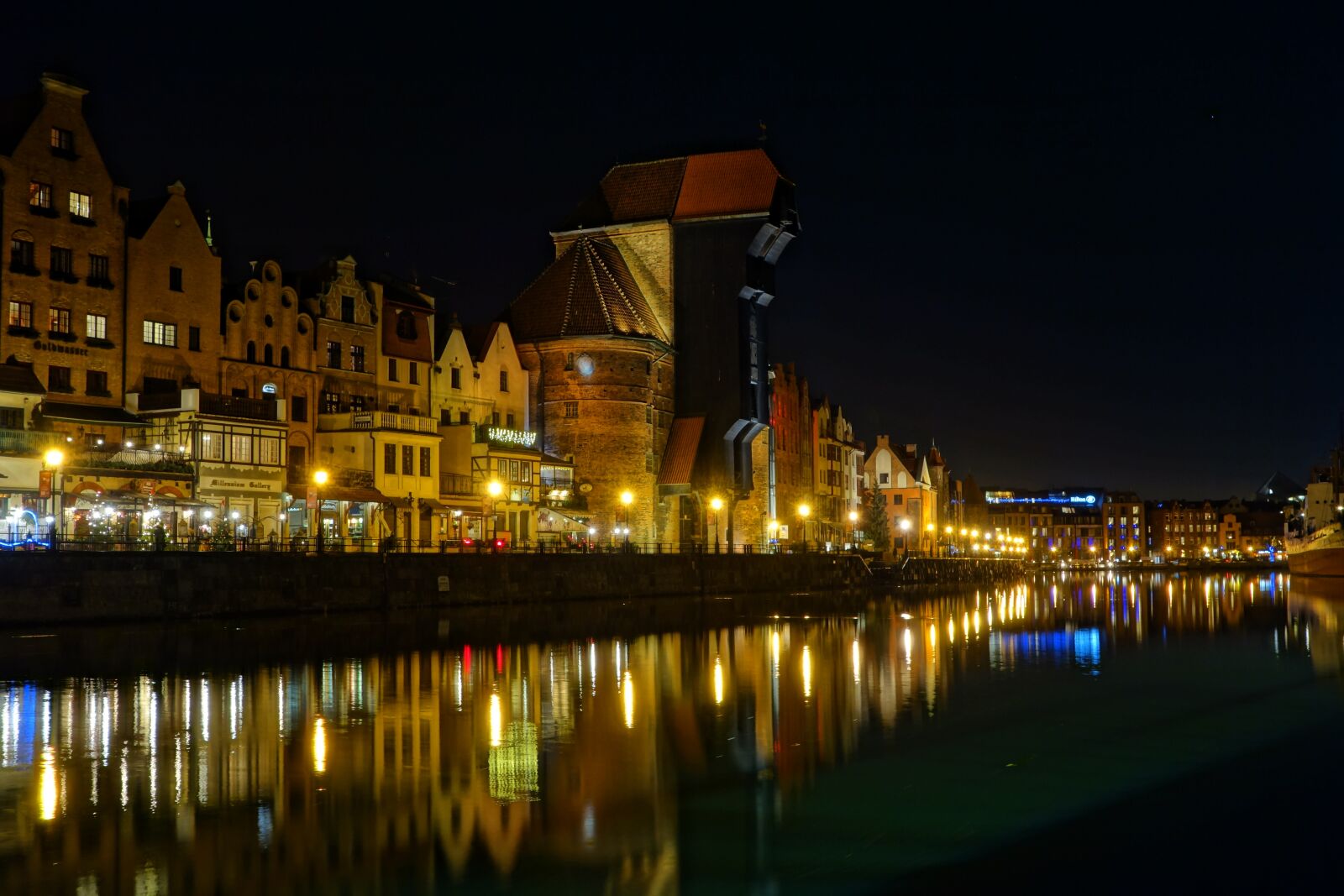 Sony Cyber-shot DSC-RX100 sample photo. Gdańsk, night, crane photography