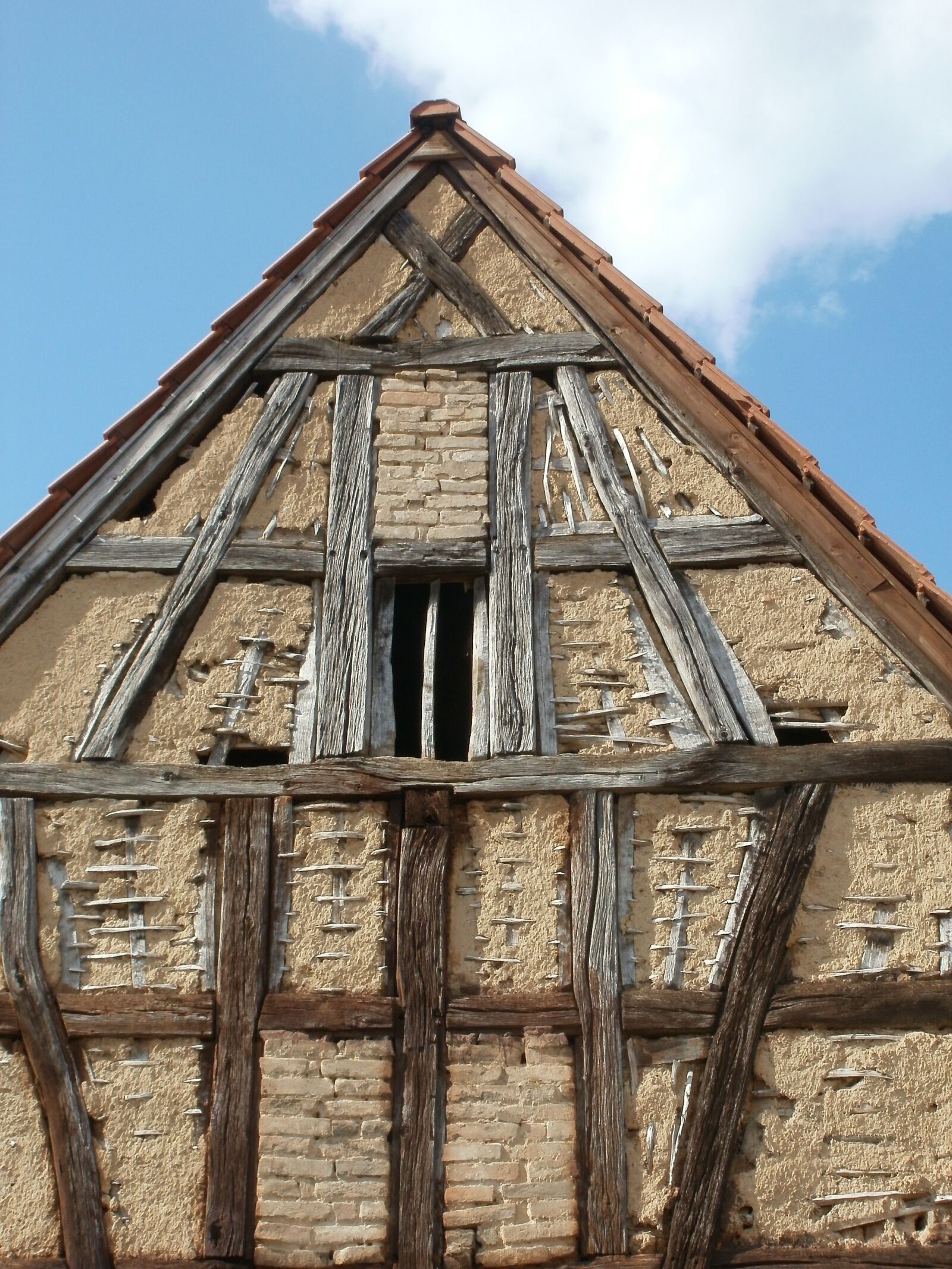 Olympus FE47,X43 sample photo. Barn, old, st leon photography