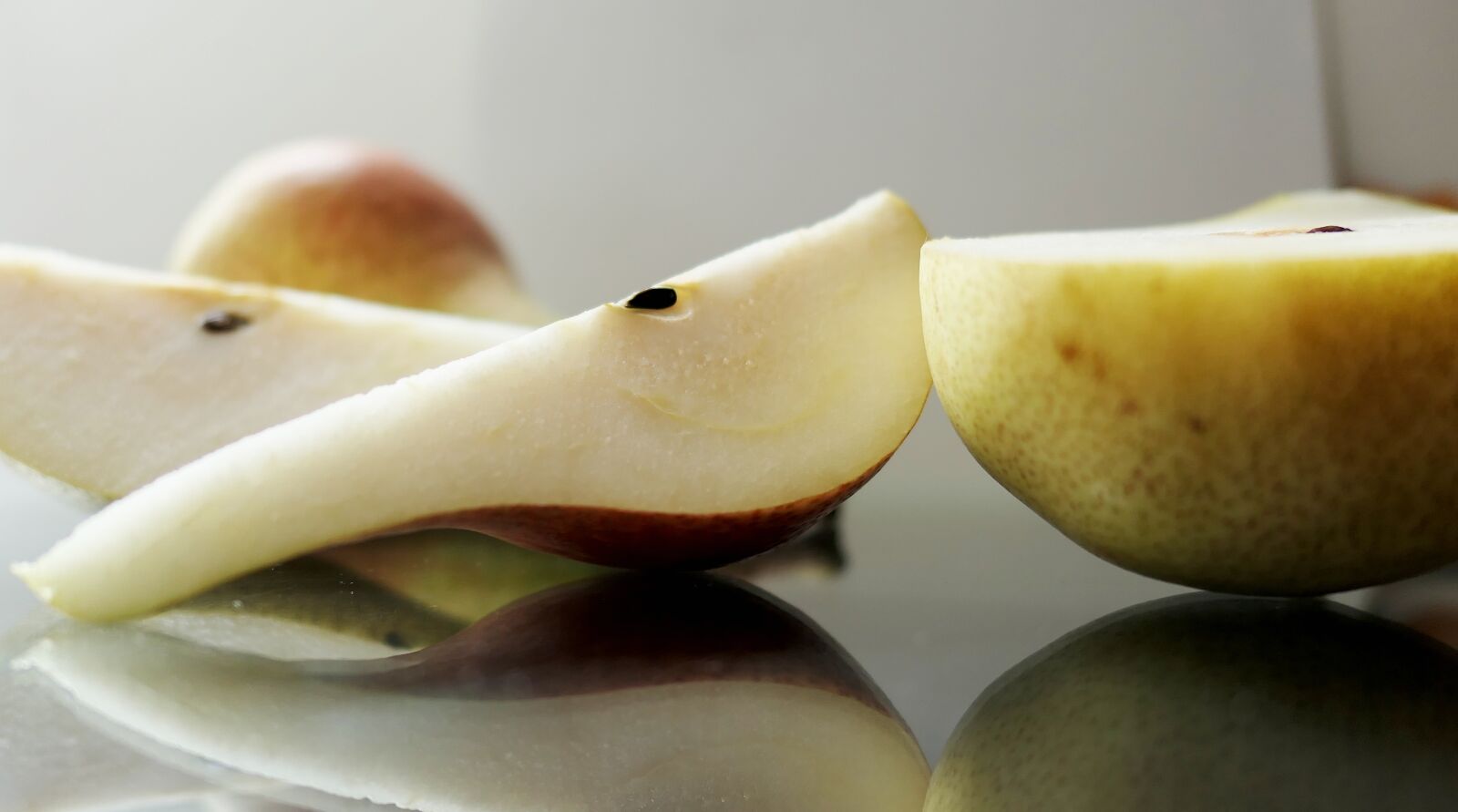 Panasonic Lumix DMC-LX10 (Lumix DMC-LX15) sample photo. Pears, fruit, fresh photography