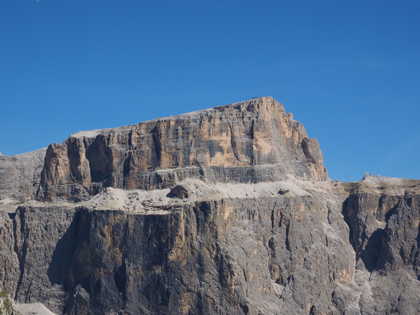 Olympus OM-D E-M1 + Olympus M.Zuiko Digital ED 12-40mm F2.8 Pro sample photo. Sass pordoi, sella massif photography