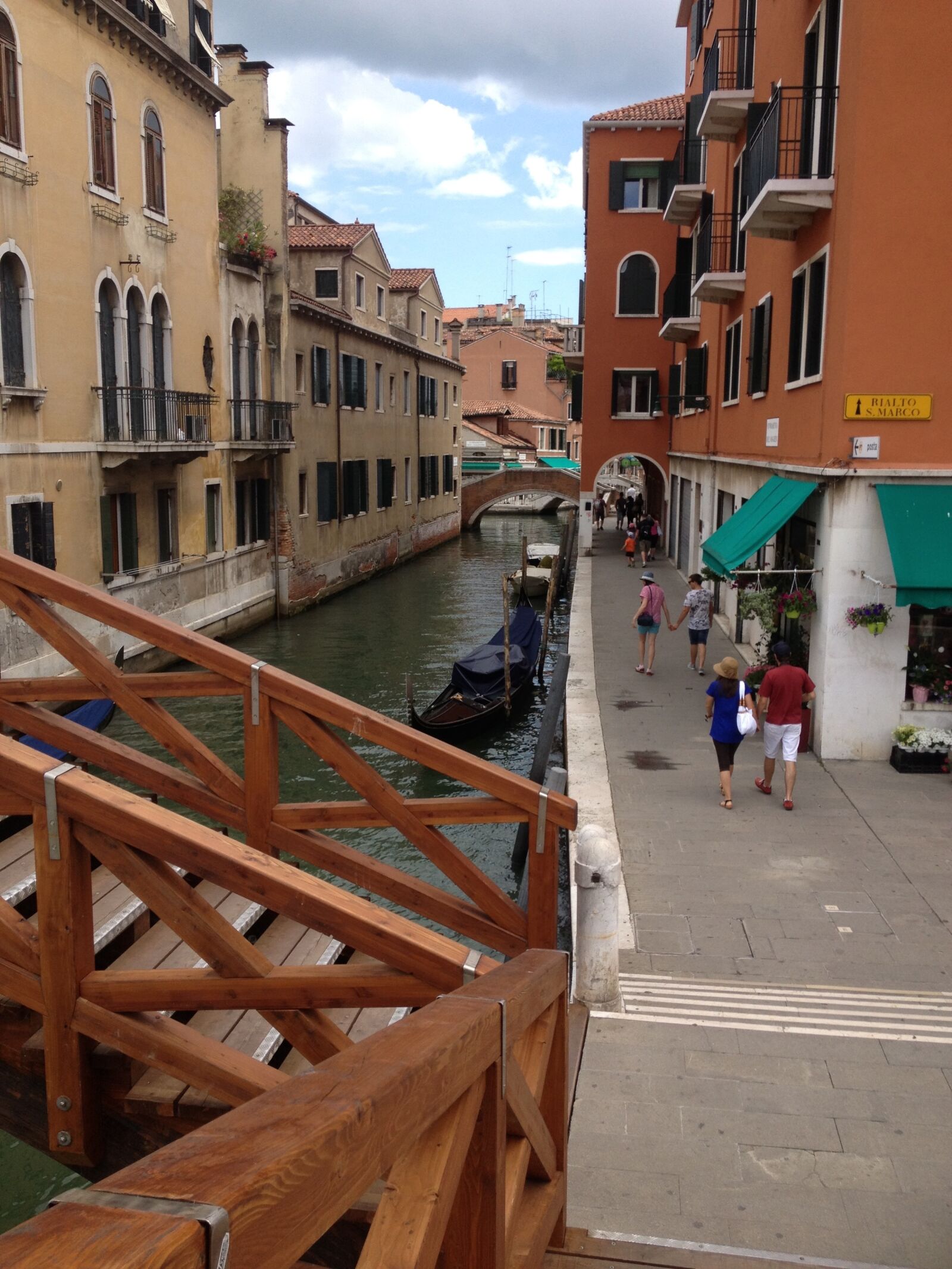 Apple iPhone 4S sample photo. Venice, italy, summer photography