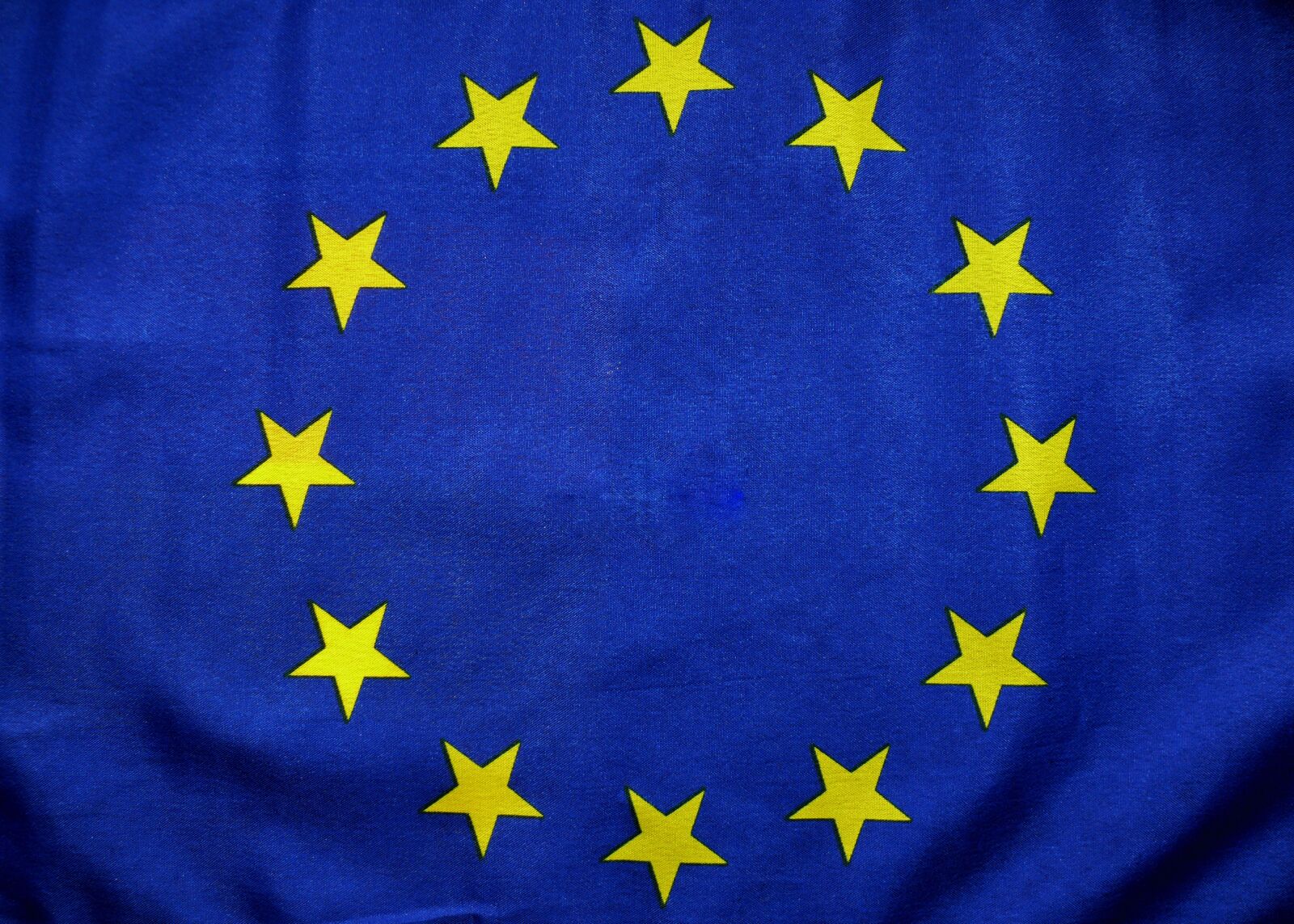 Leica V-LUX 1 sample photo. Euro flag, europe, europe photography