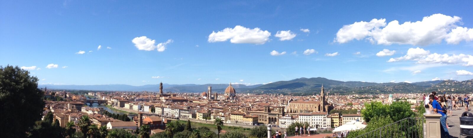 iPhone 4S back camera 4.28mm f/2.4 sample photo. Italy, plaza miguel angel photography