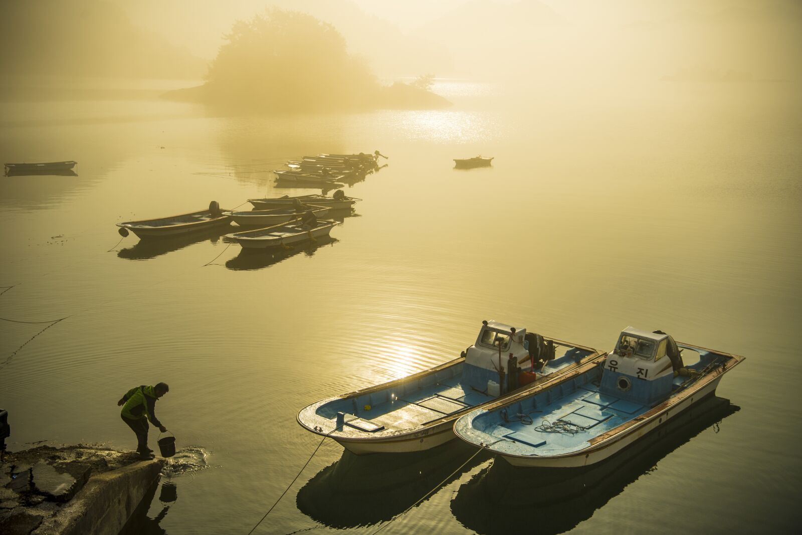 Nikon D5 sample photo. Morning, sea, fisherman photography
