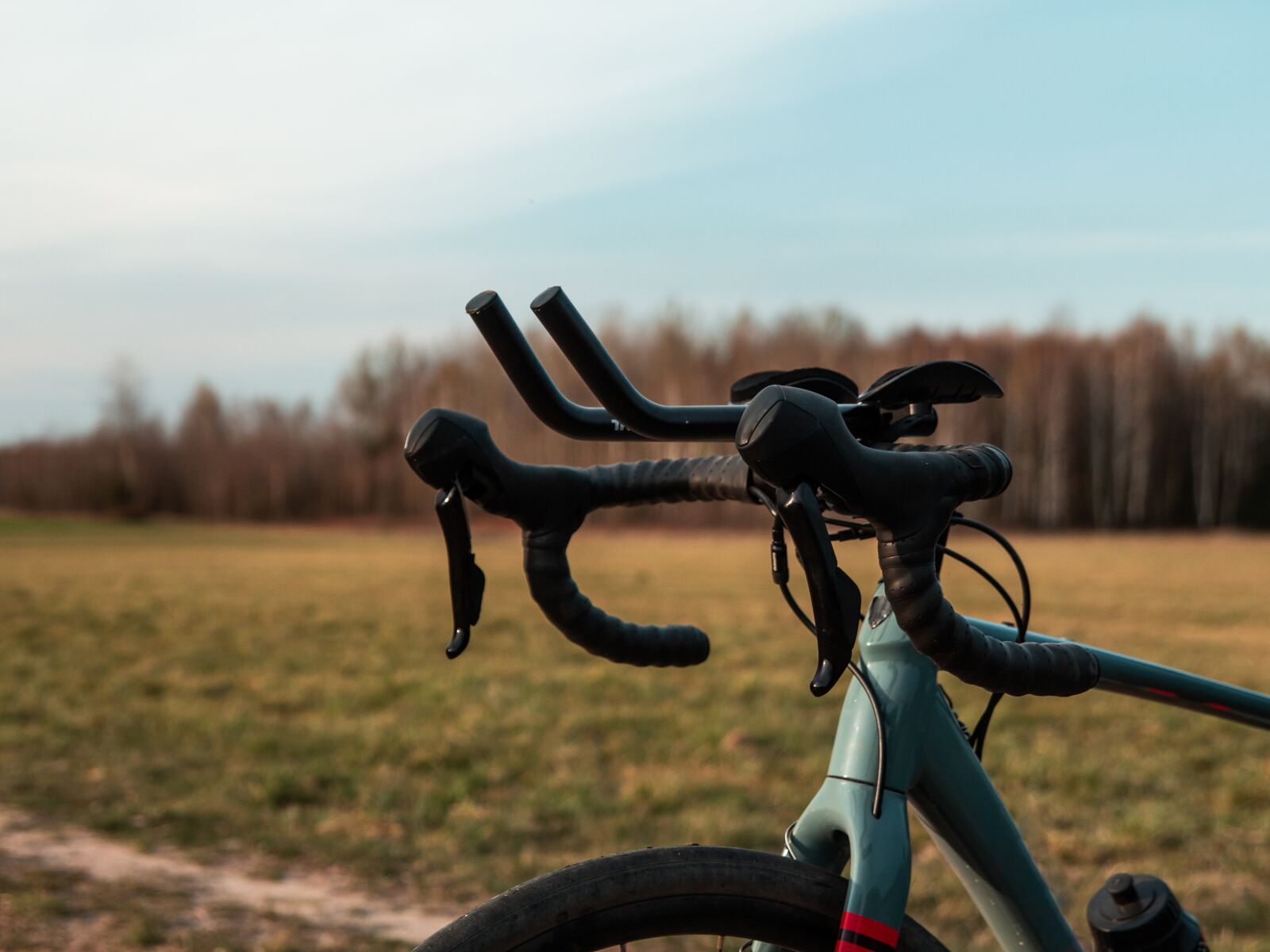 Tamron SP AF 17-50mm F2.8 XR Di II LD Aspherical (IF) sample photo. Bike, aerobars, klamko-shifters photography