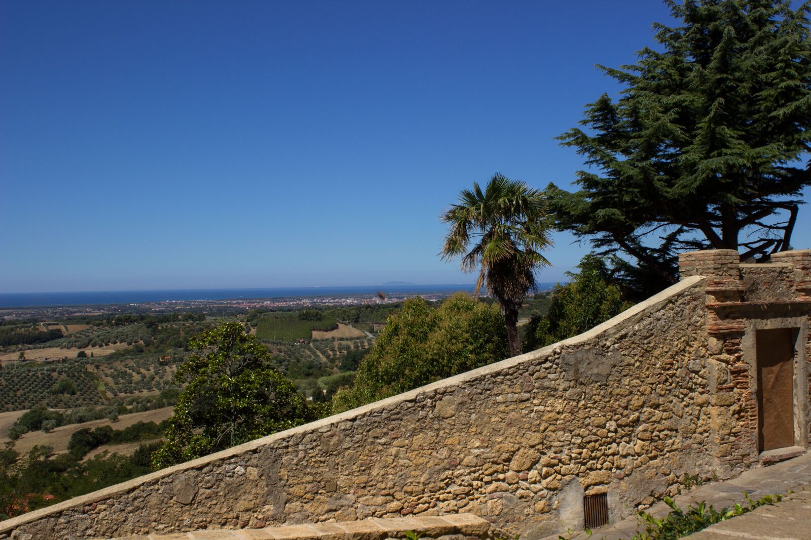 Canon EOS 600D (Rebel EOS T3i / EOS Kiss X5) sample photo. Tuscany, querceto, sea view photography