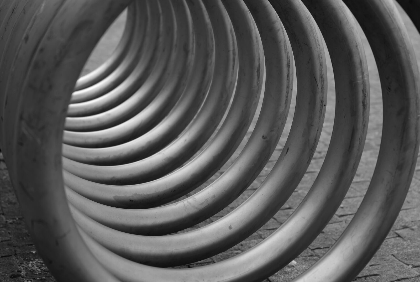 Canon EOS 100D (EOS Rebel SL1 / EOS Kiss X7) sample photo. Metal, spiral photography