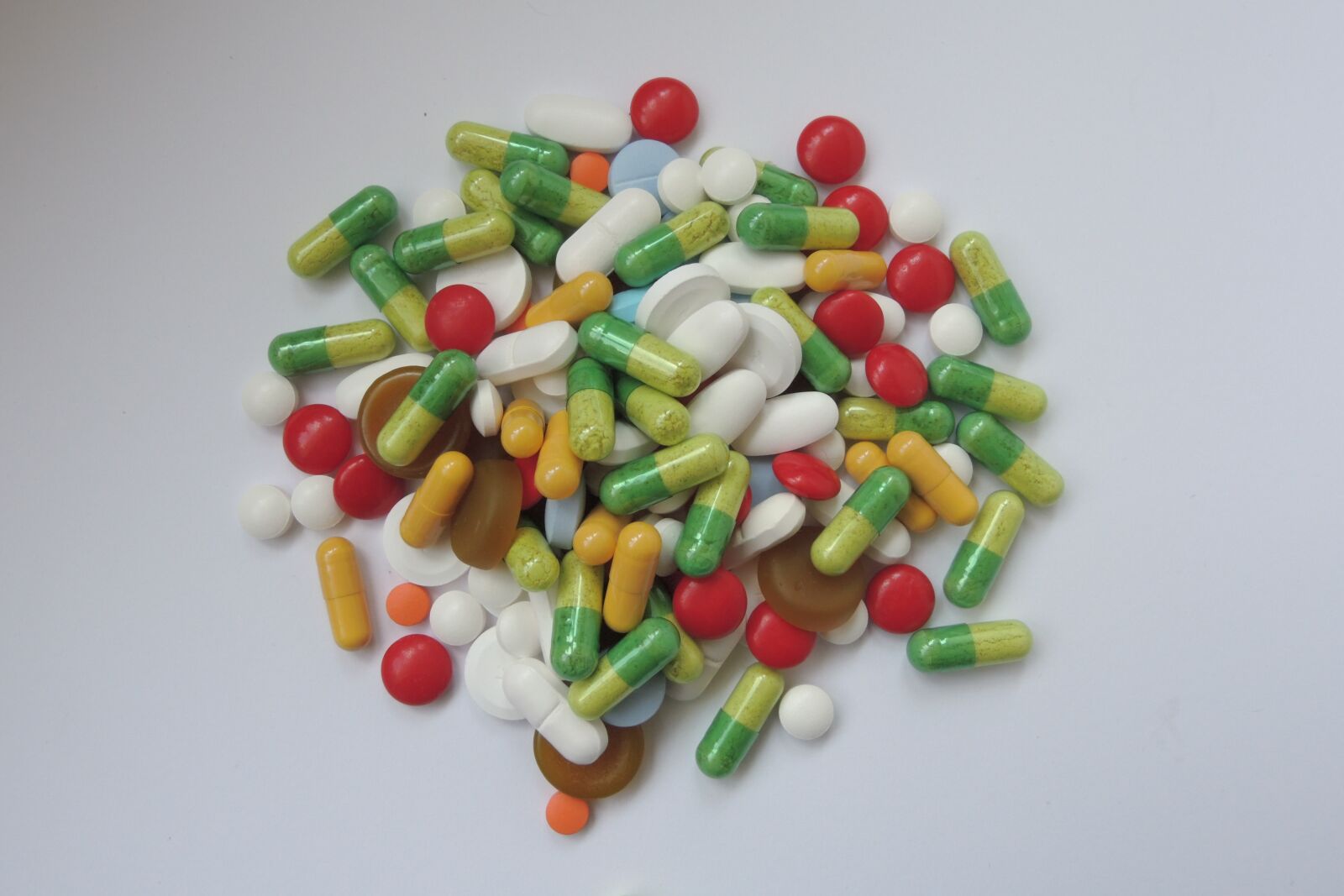 Nikon Coolpix P7800 sample photo. Medical, medicines, tablets photography
