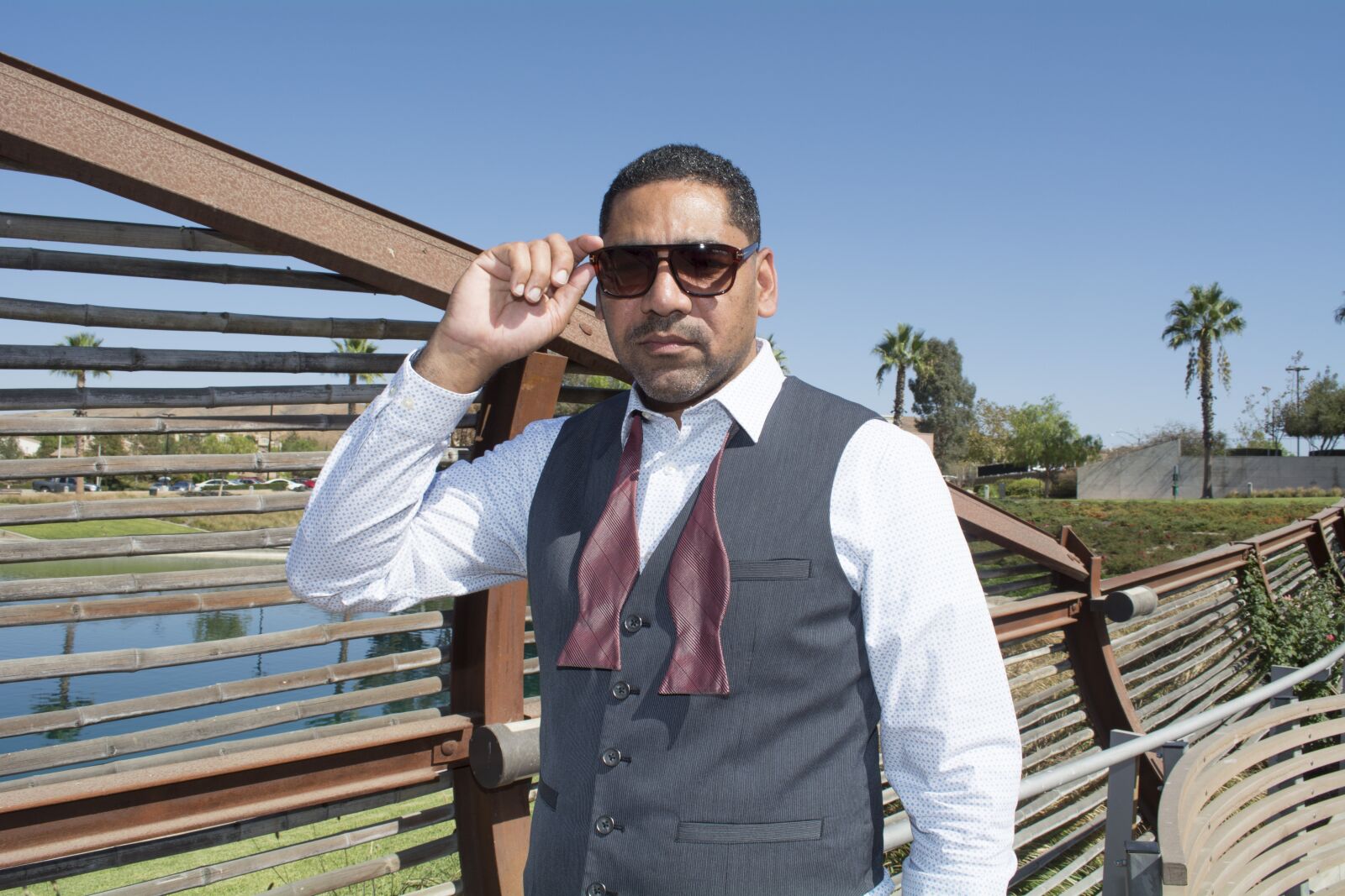 Nikon D5200 sample photo. Men, tie, color photography