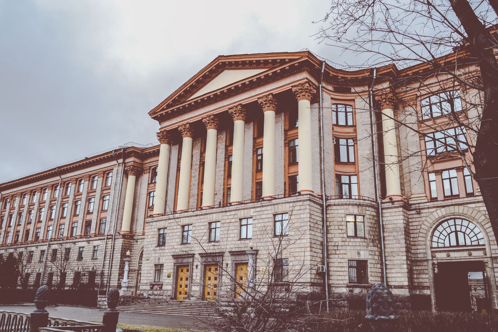 Nikon D3100 sample photo. Architecture, building, infrastructure photography