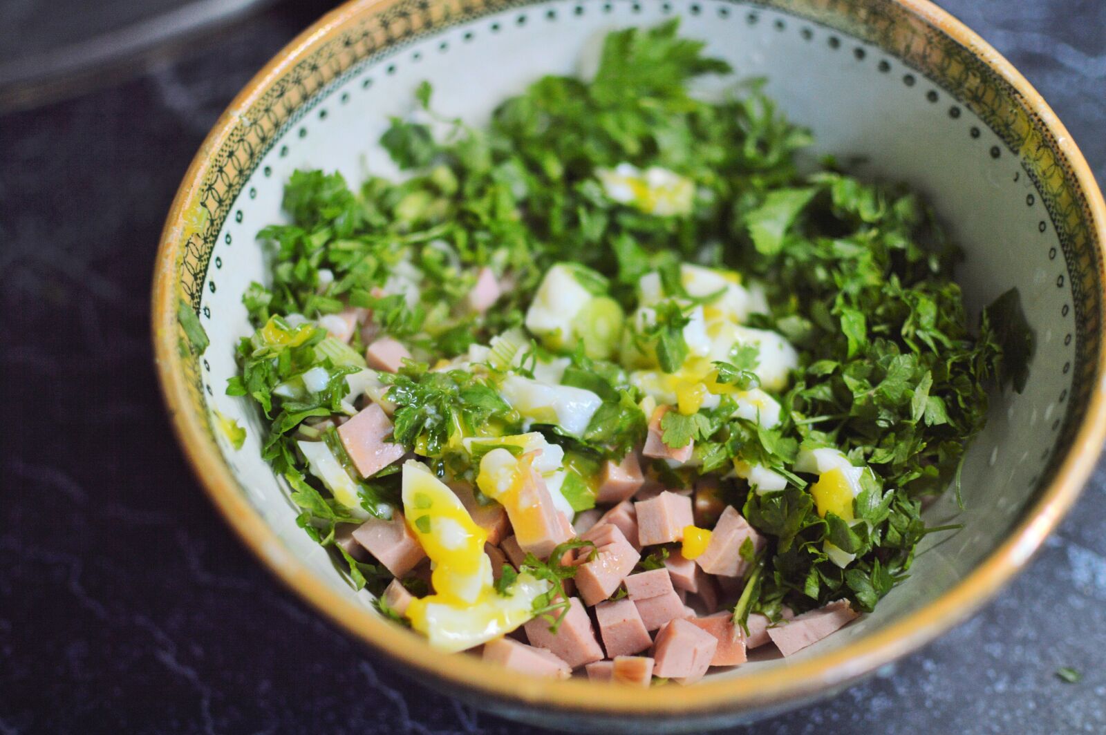 Nikon D3200 sample photo. Salad, mixed salad, parsley photography