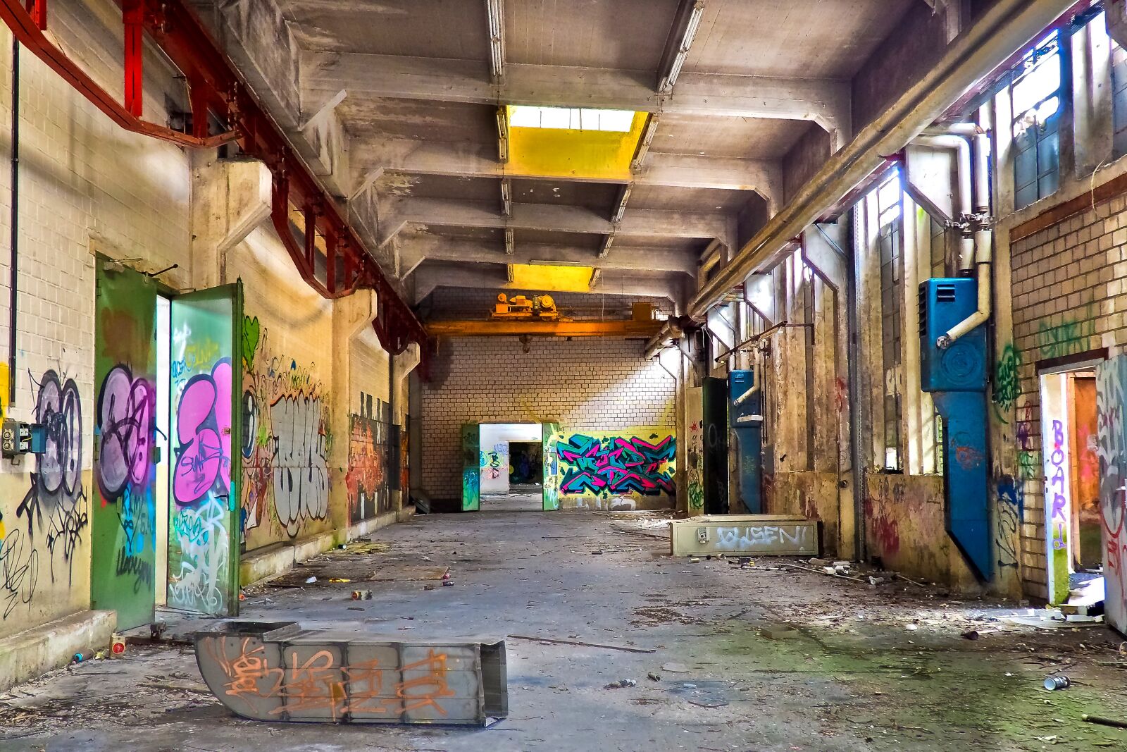 Olympus OM-D E-M10 sample photo. Lost places, rooms, abandoned photography