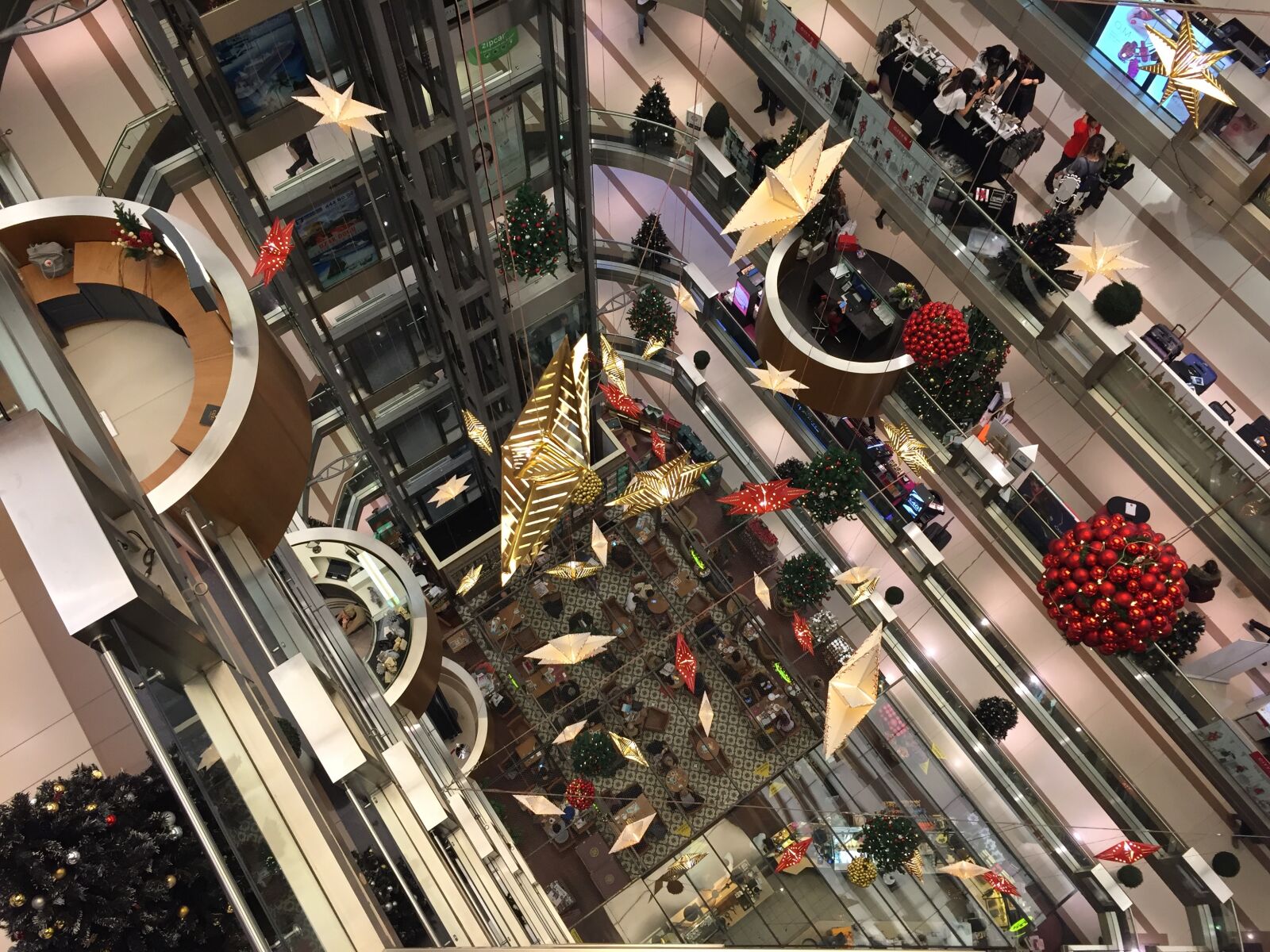 Apple iPhone 6 sample photo. Christmas, shoping center, store photography