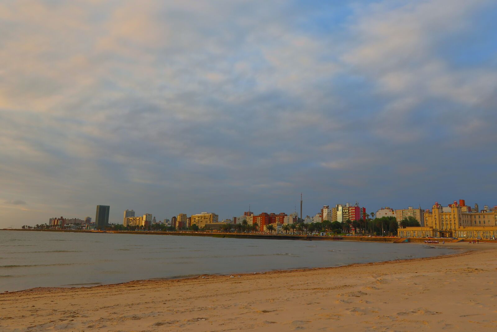 Canon PowerShot G1 X Mark III sample photo. Montevideo, uruguay, atlantic photography