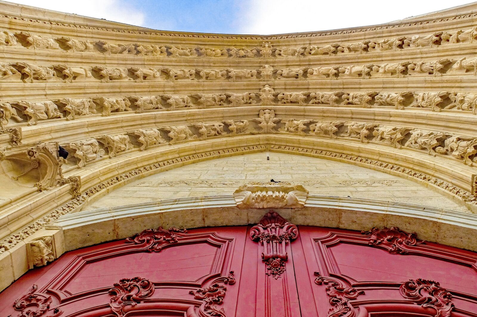 Fujifilm X30 sample photo. Cathedral, door, architecture photography