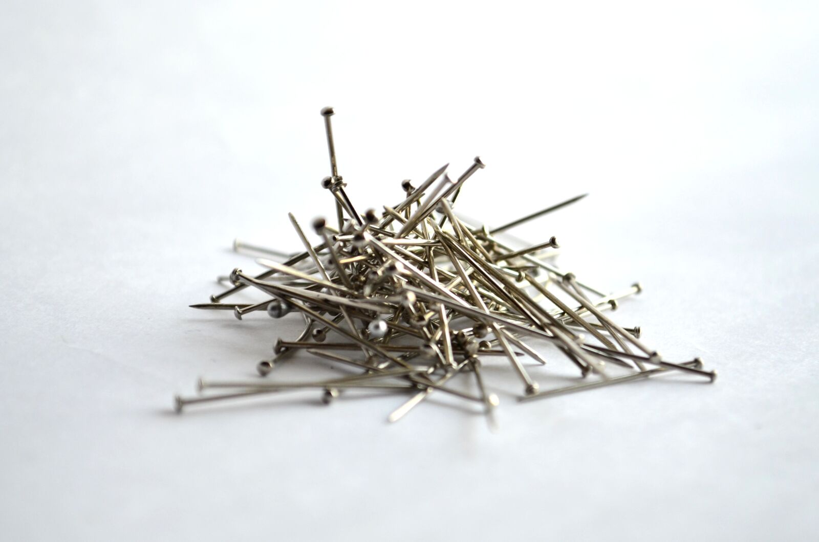 Nikon D5100 sample photo. Fastener, metal nail, restraint photography