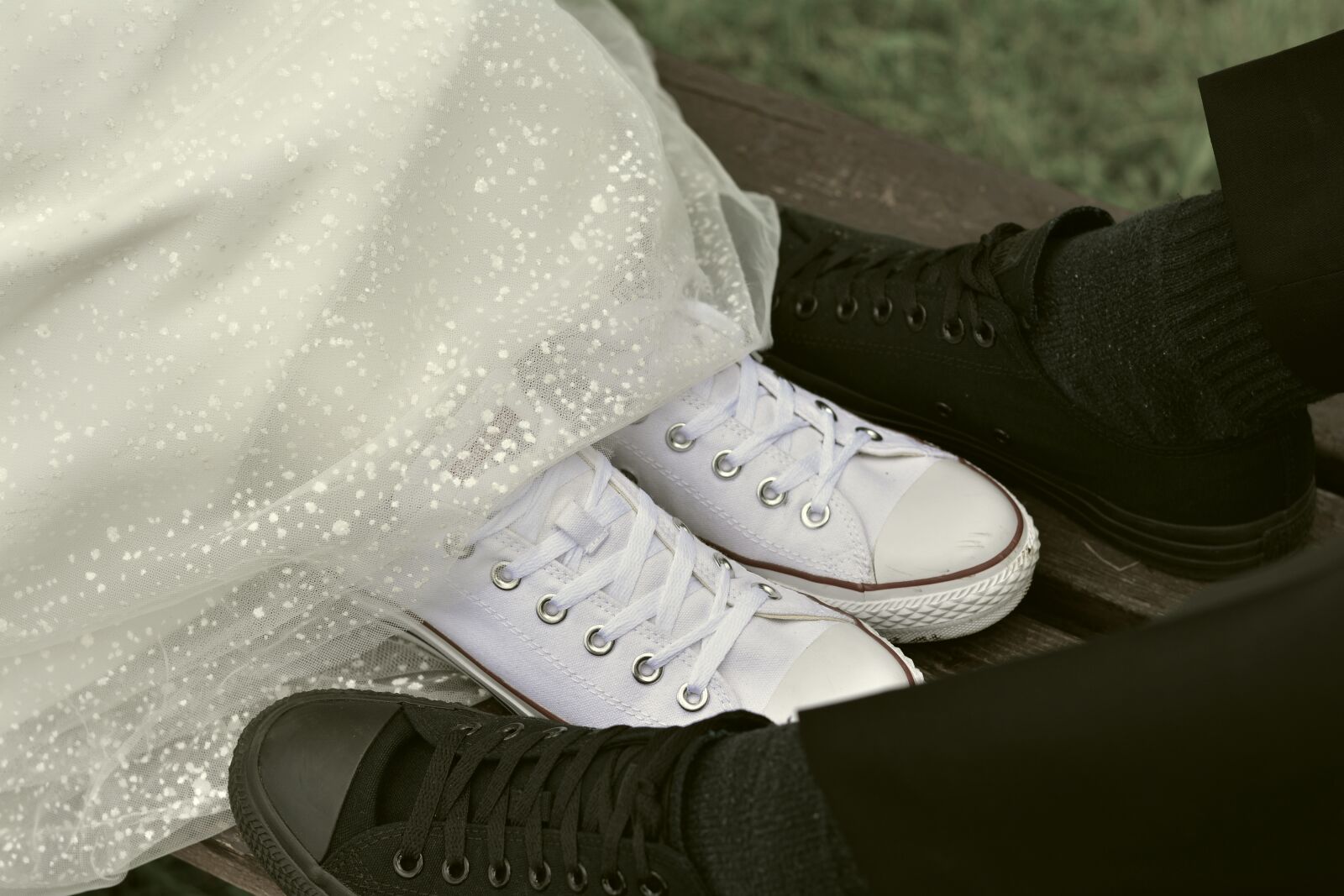 Nikon D5200 sample photo. Bride and groom, brautschuhe photography