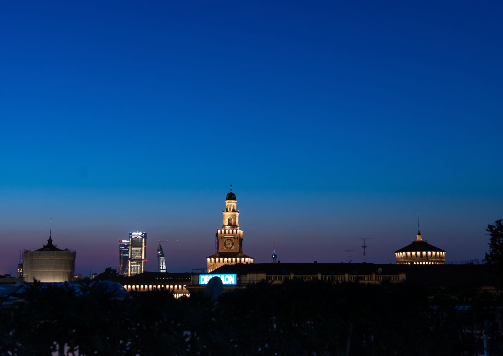 Nikon D610 sample photo. Milan, skyline, city photography