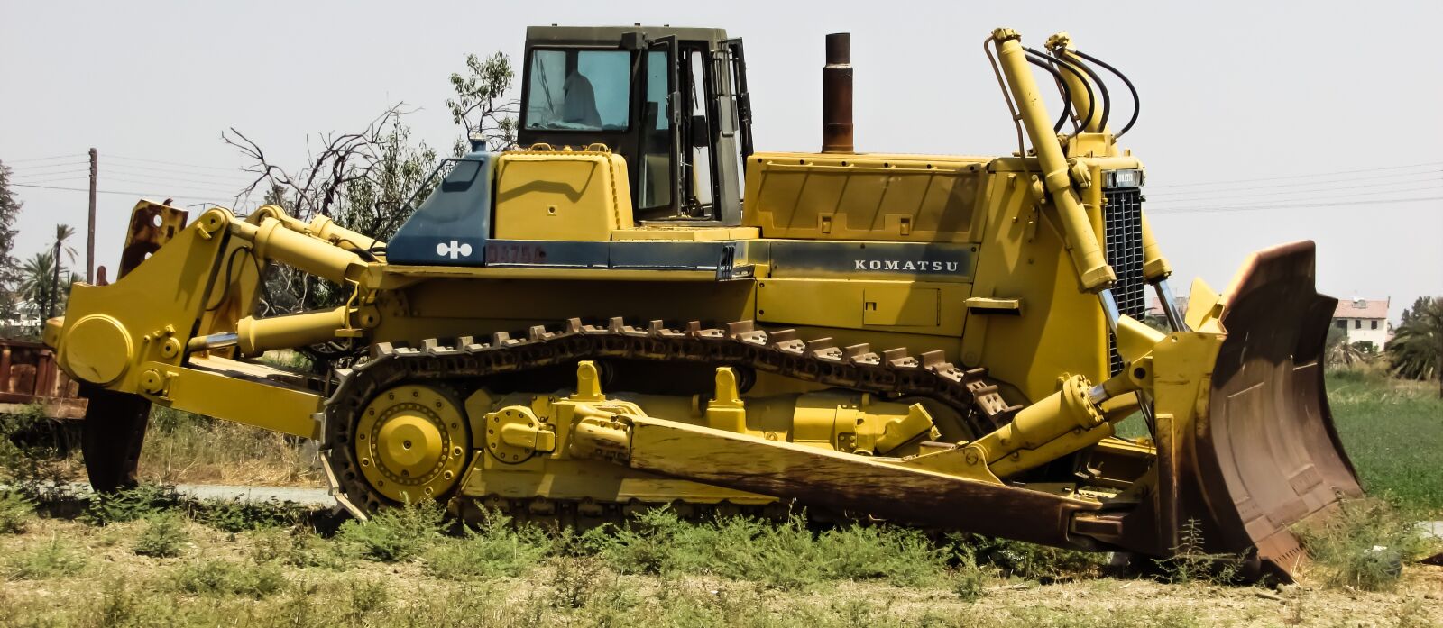 Canon PowerShot SX400 IS sample photo. Bulldozer, yellow, machine photography