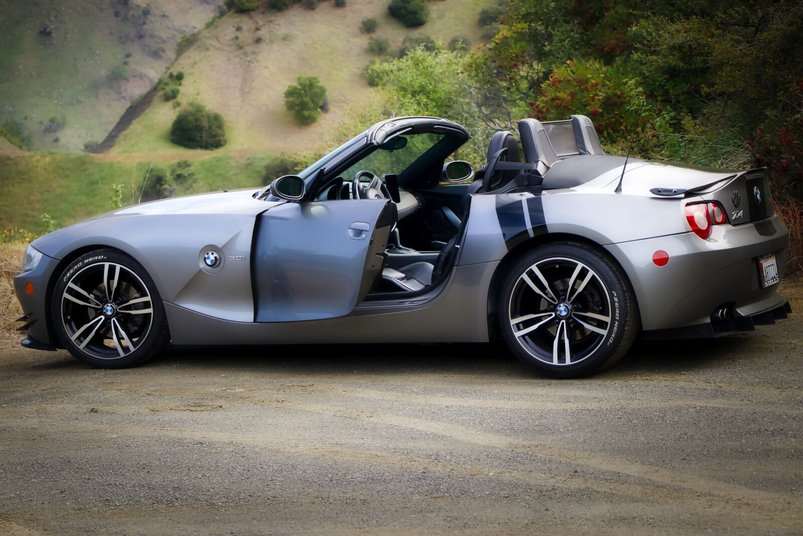 Canon EOS M5 sample photo. Bmw, z4, sports car photography