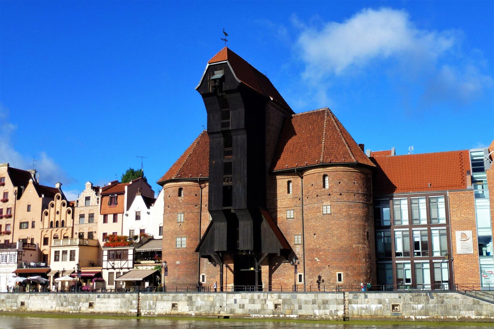 Panasonic Lumix DMC-ZS10 (Lumix DMC-TZ20 / Lumix DMC-TZ22) sample photo. Architecture, poland, gdansk photography
