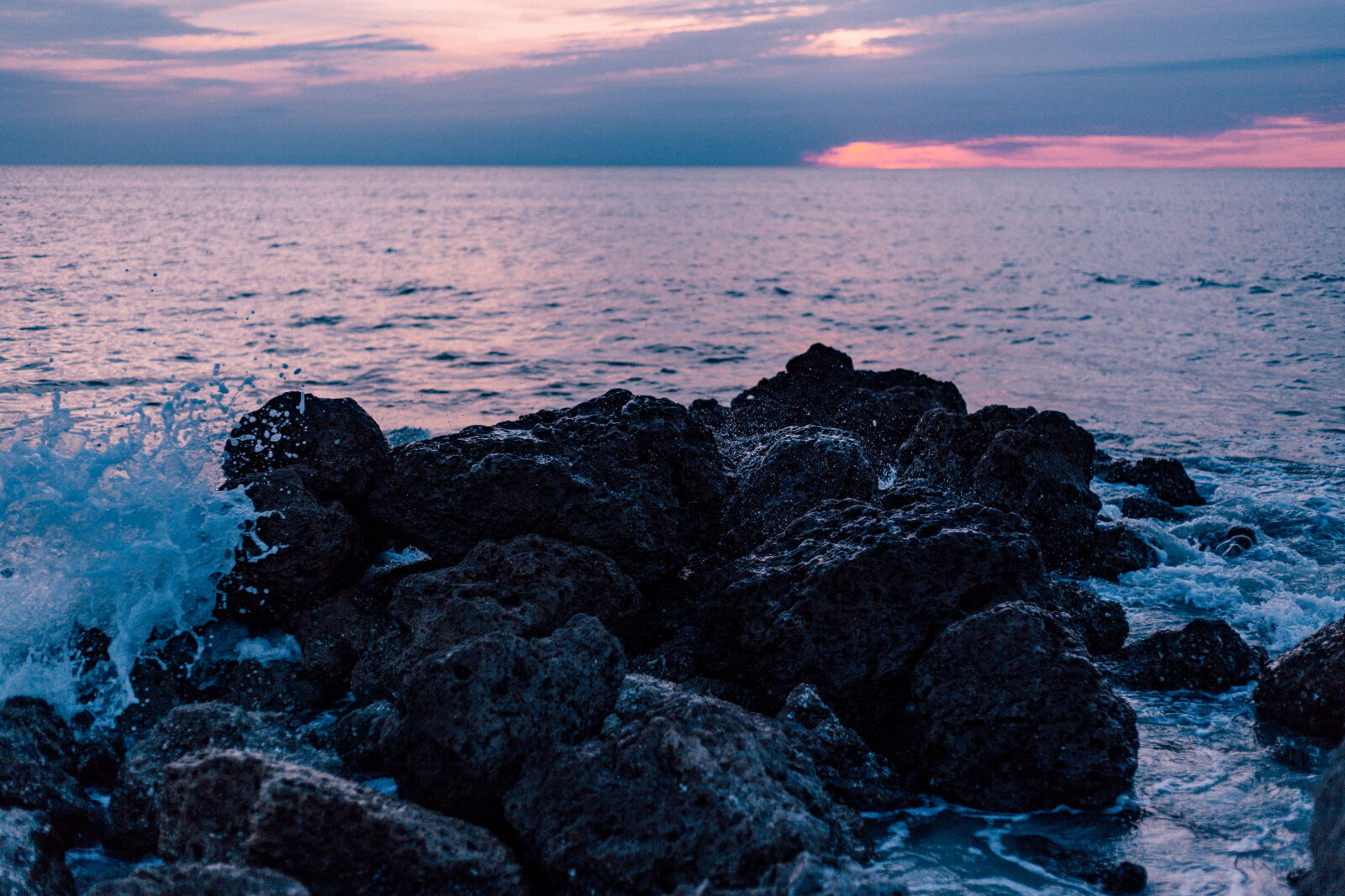 Canon EOS 6D + Canon EF 50mm F1.8 STM sample photo. Sunset, wave, rocks, wave photography