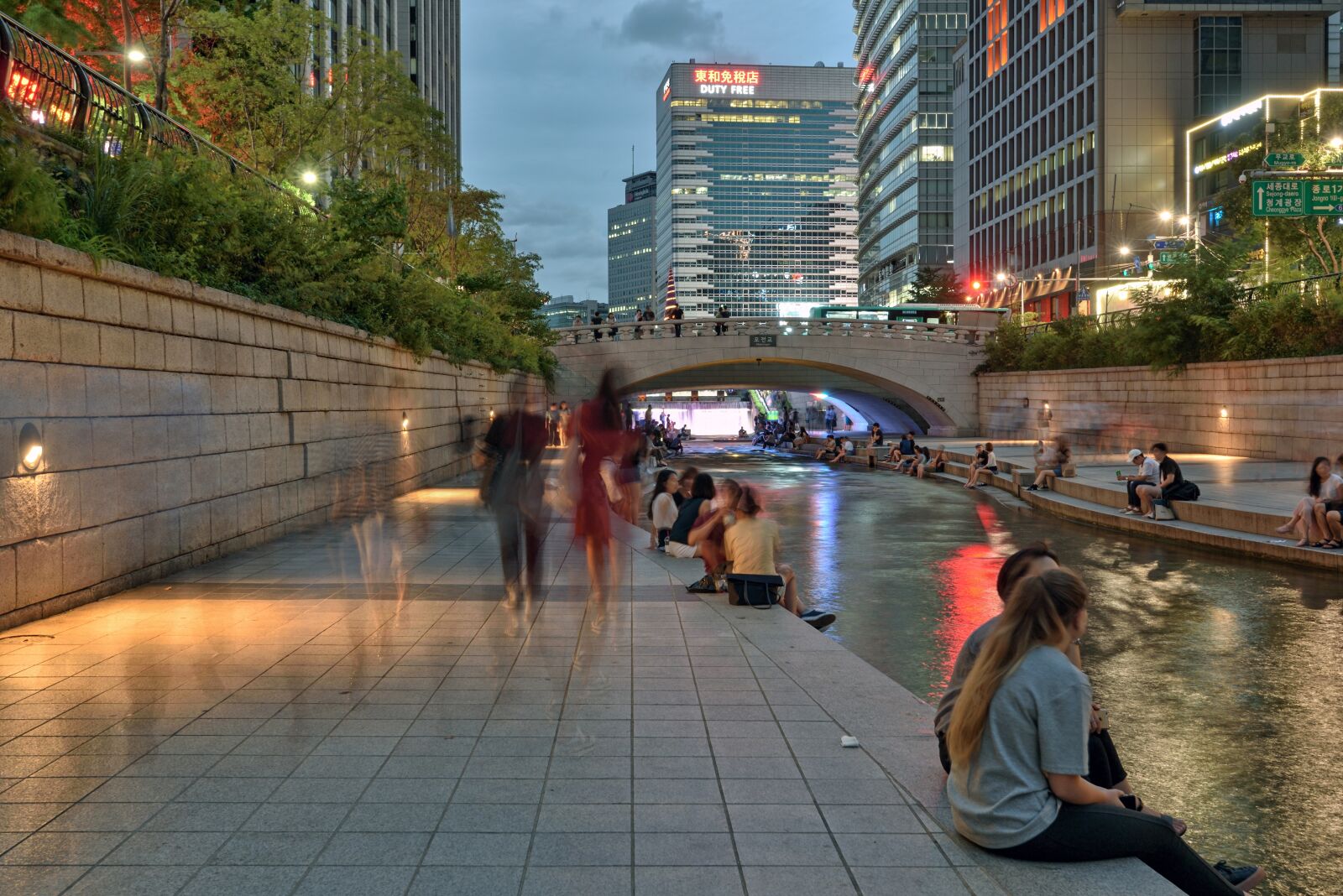 Nikon D750 sample photo. Seoul, cheonggyecheon stream, night photography