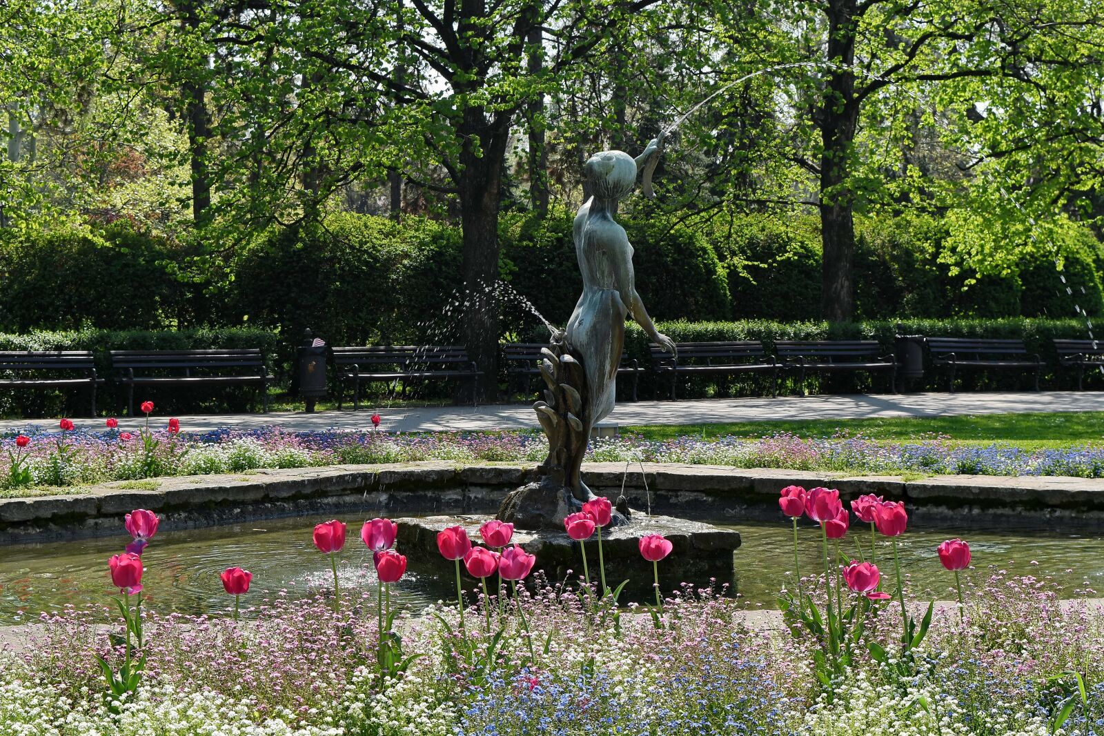Nikon D5500 sample photo. Bronze, fountain, garden, sculpture photography
