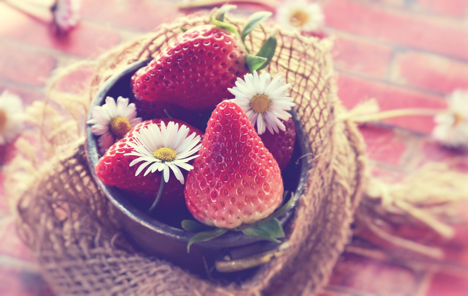 Nikon D7200 sample photo. Strawberries, fruit, food photography