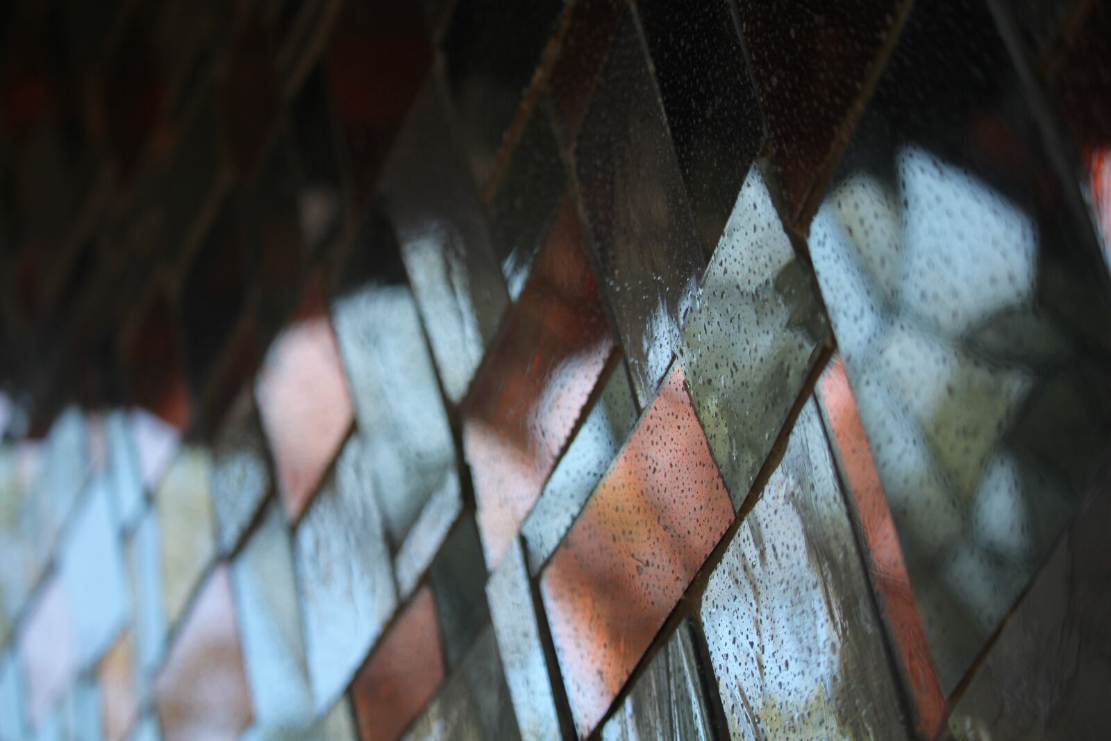 Canon EOS 60D + Canon EF-S 55-250mm F4-5.6 IS STM sample photo. Mosaic, tiles, reflection photography