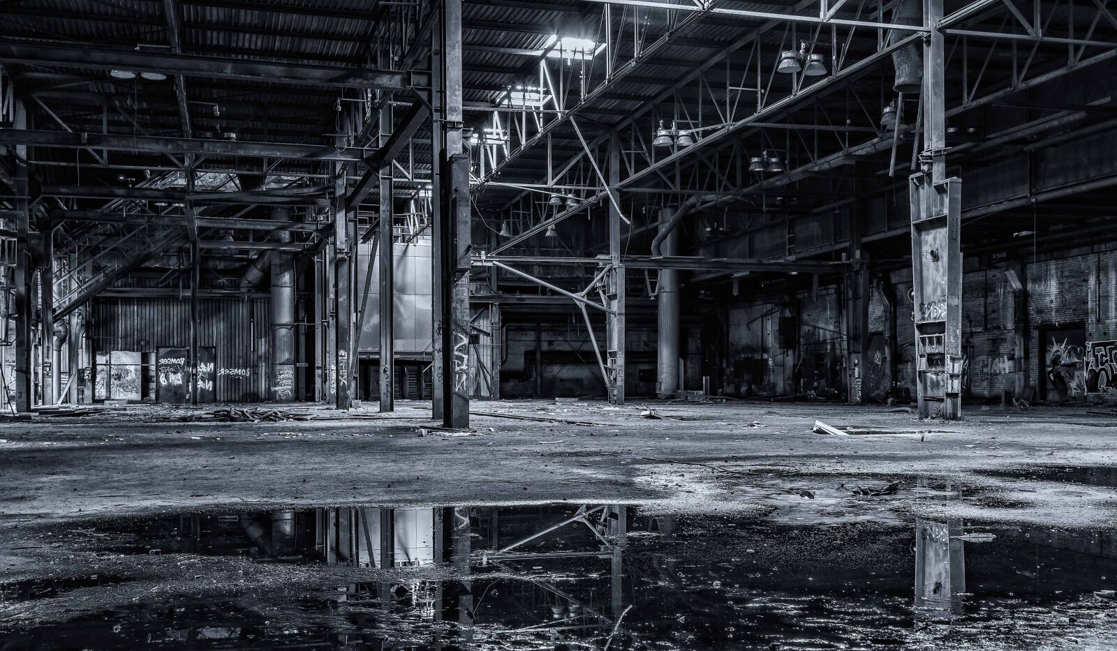 Nikon D3300 sample photo. Steel, construction, warehouse, water photography