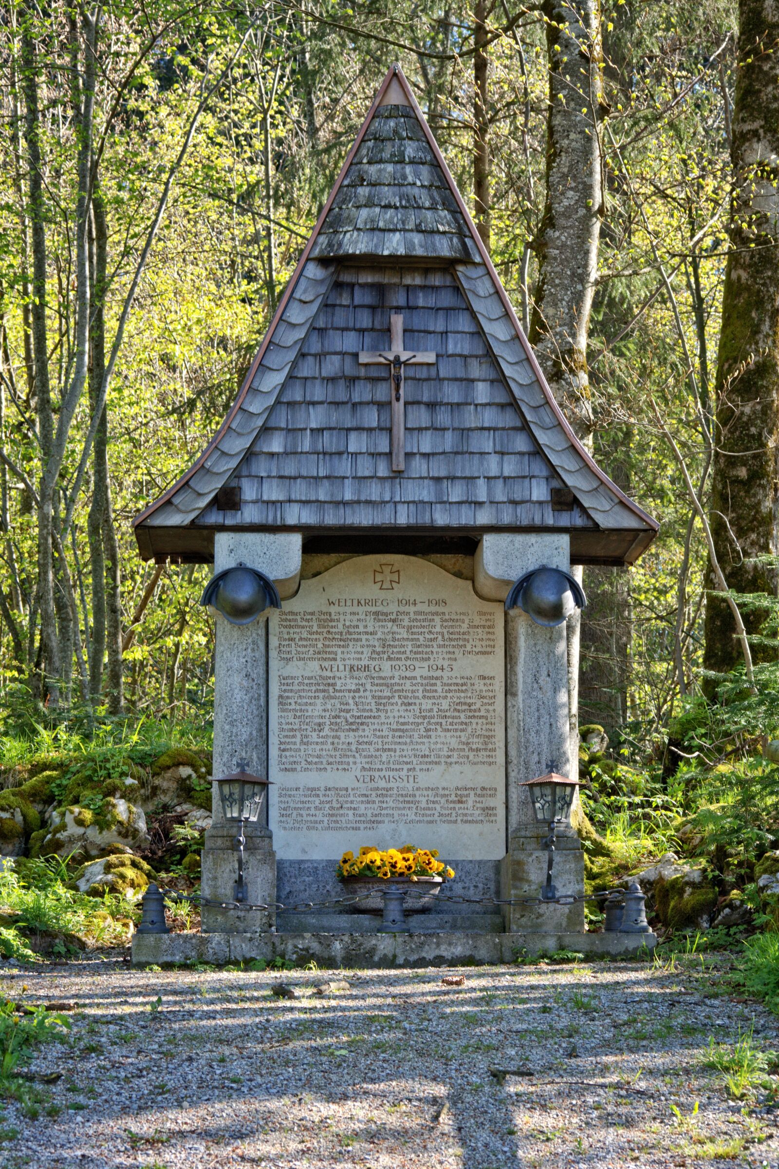 55.0-200.0mm f/4.0-f/5.6 sample photo. Memorial, world war, commemorate photography