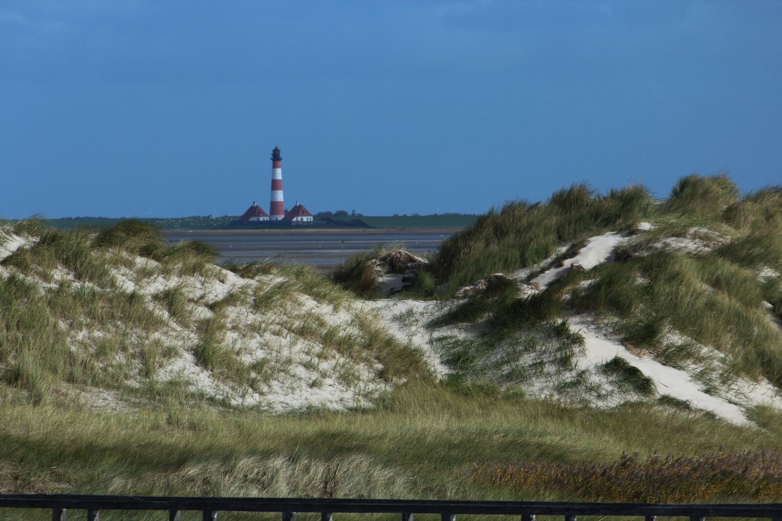 Canon EOS 600D (Rebel EOS T3i / EOS Kiss X5) sample photo. Lighthouse, nordfriesland, north sea photography