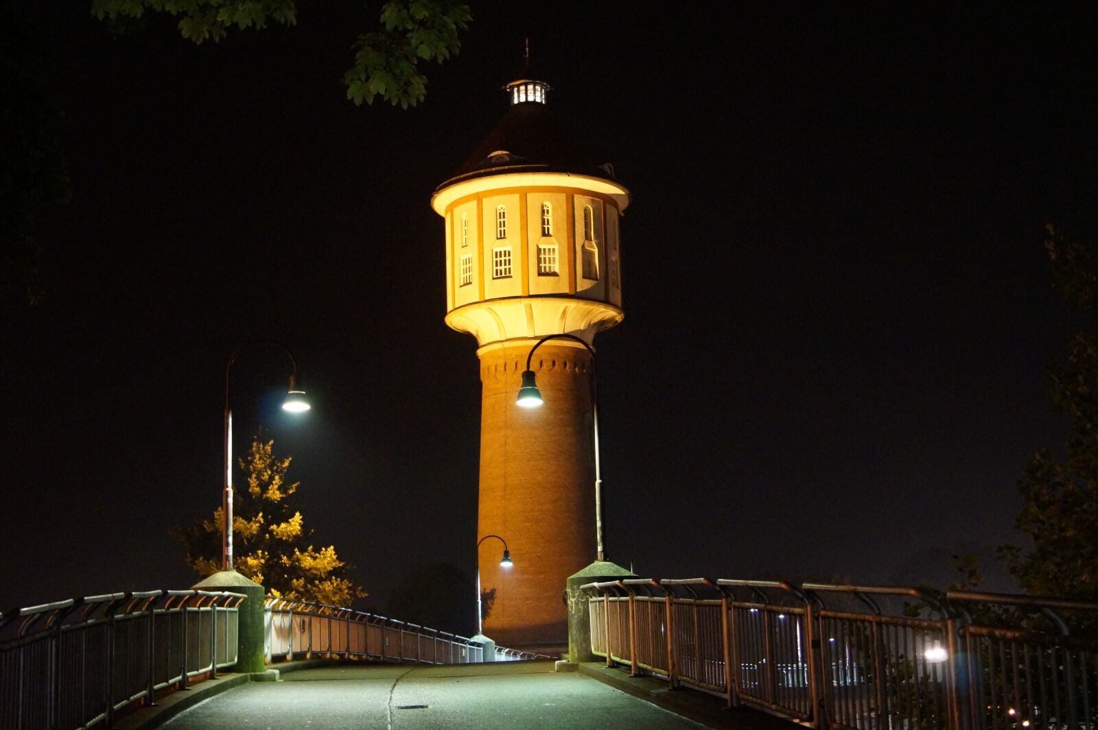 Sony DT 18-55mm F3.5-5.6 SAM II sample photo. Lingen, water tower, emsland photography