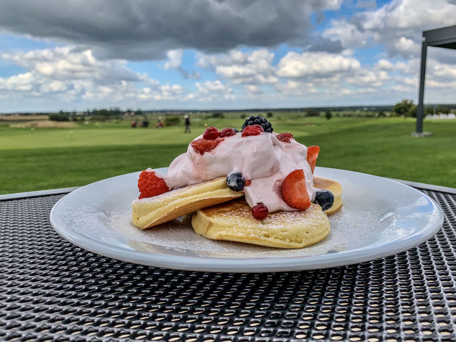 Apple iPhone XS sample photo. Food, pancakes, sky photography