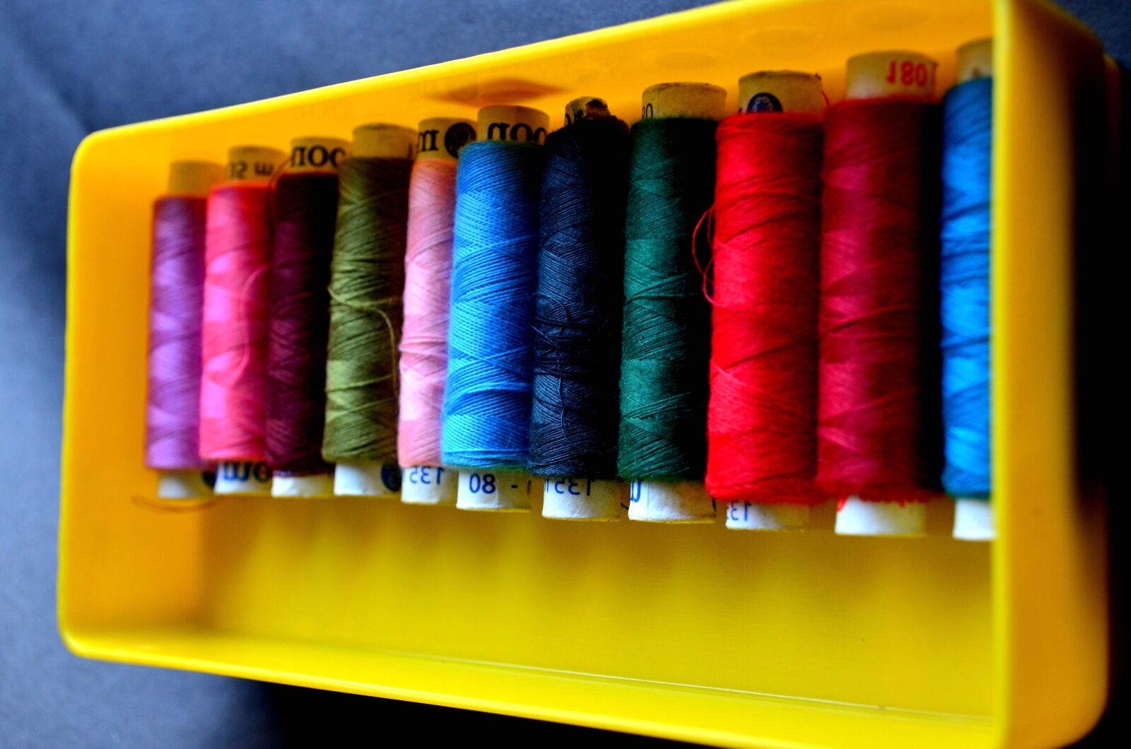 Nikon D5100 sample photo. Sewing thread, tailor, colorful photography