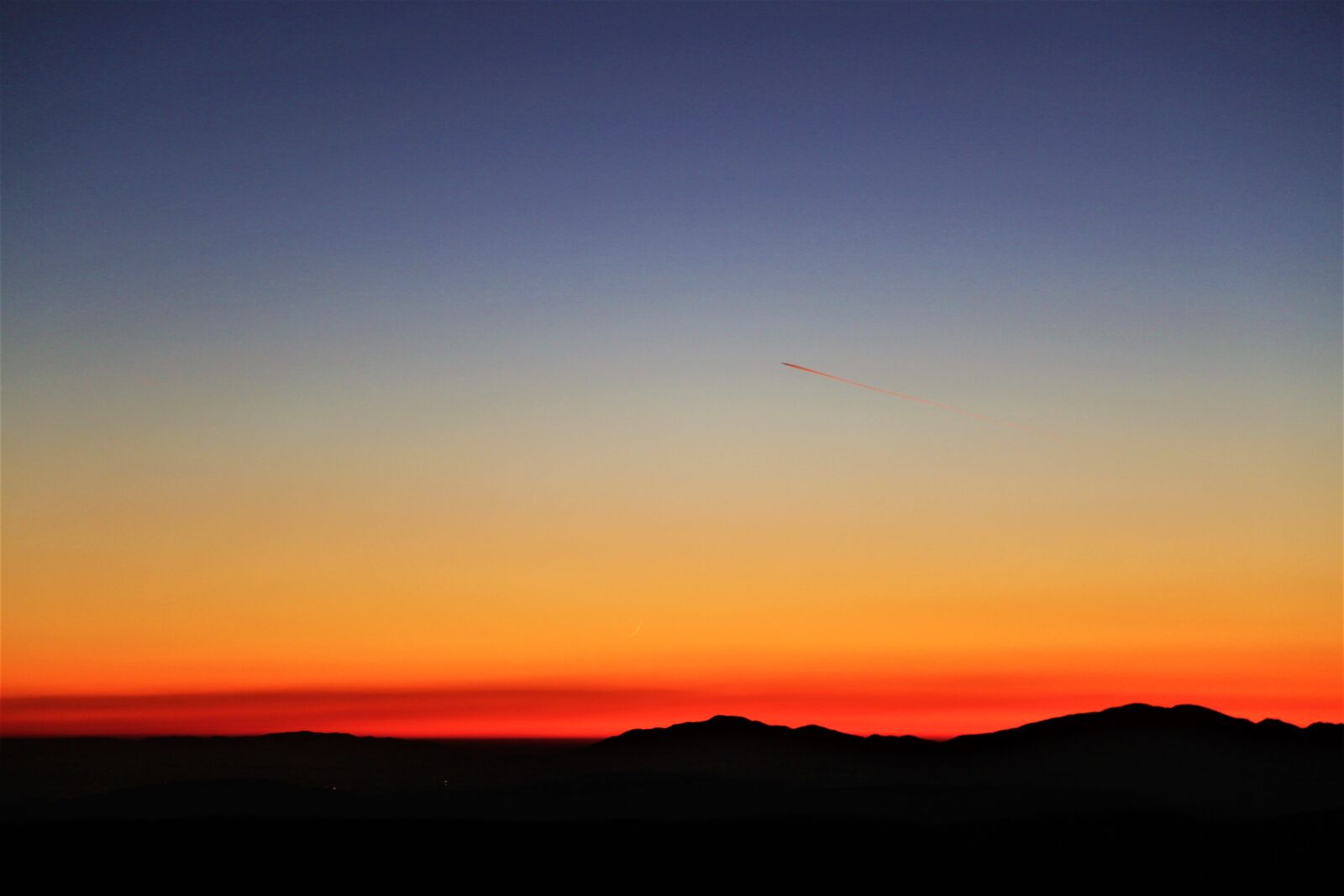 Canon EF 24-105mm F4L IS USM sample photo. In the evening, dawn photography