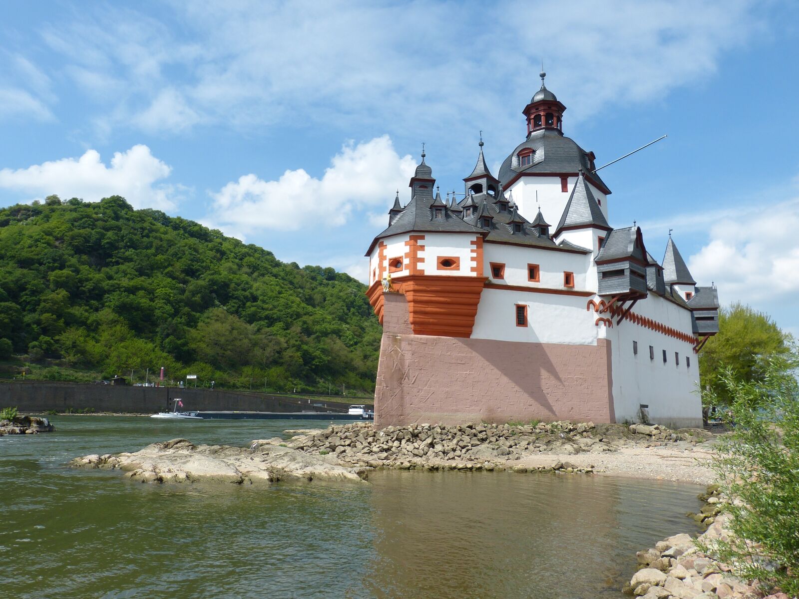 Panasonic Lumix DMC-FZ150 sample photo. Castle, pfalzgrafenstein, river photography