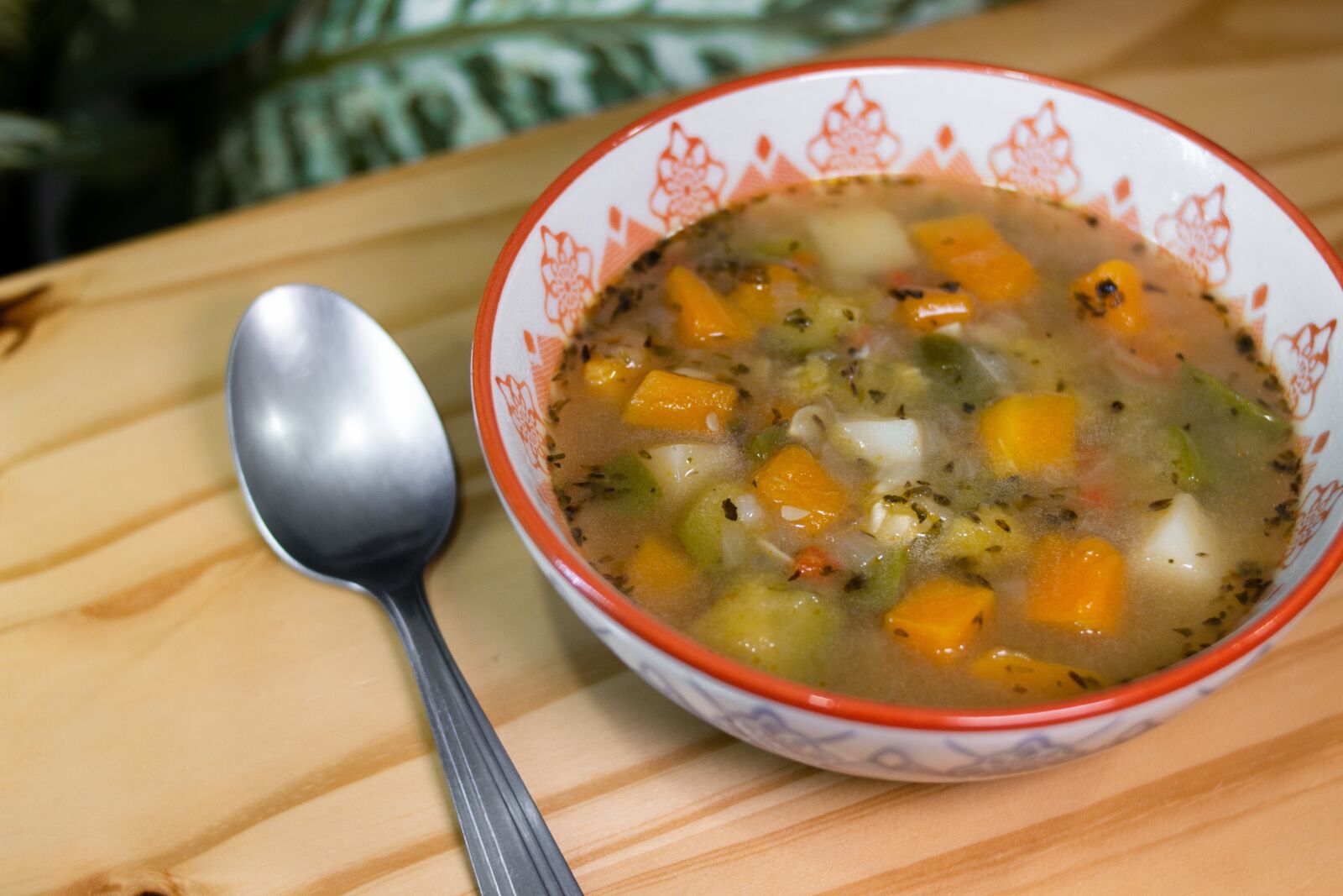 ZEISS Milvus 35mm F1.4 sample photo. Soup, vegetables, vegetable photography